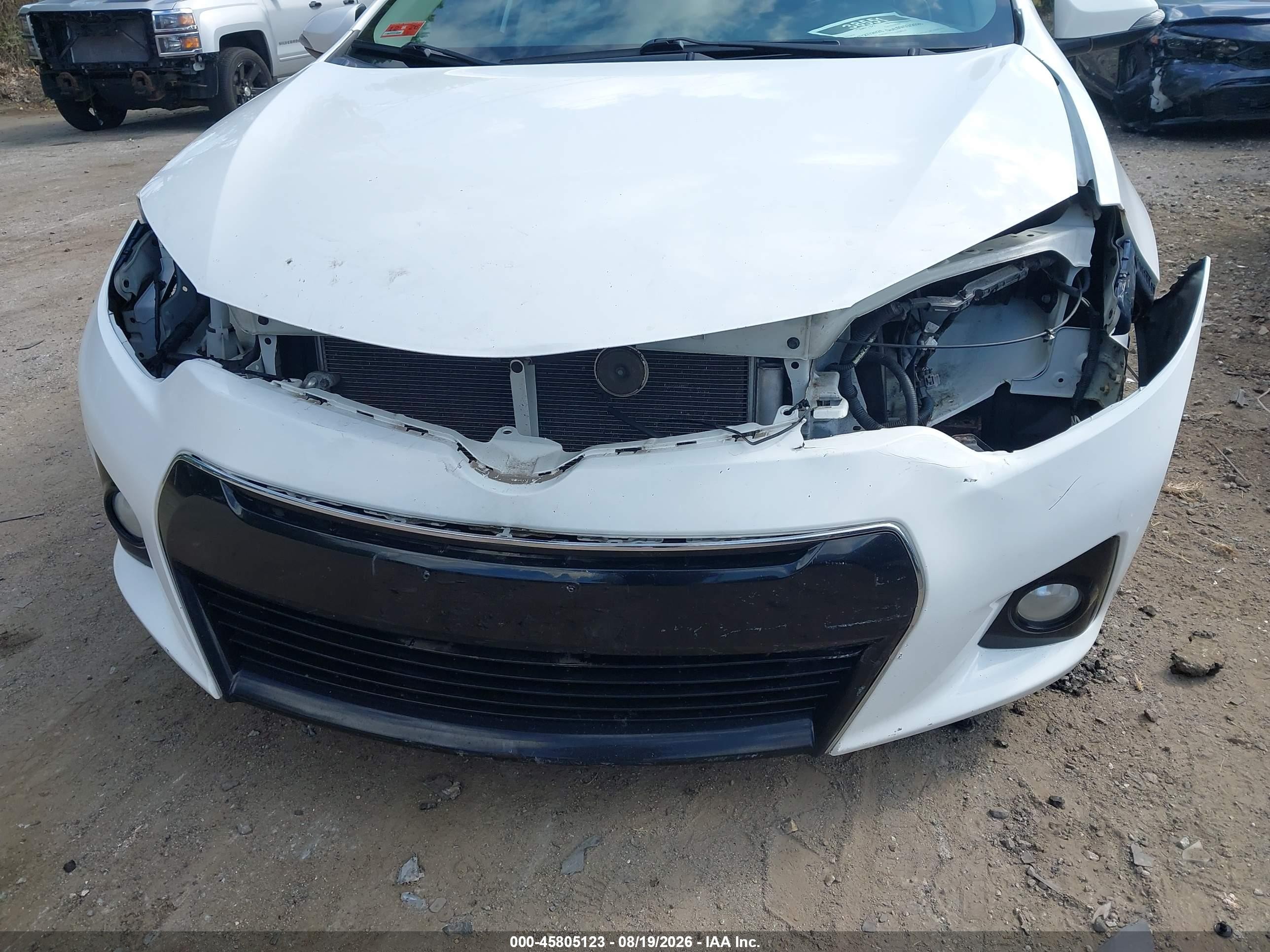 2015 Toyota Corolla S Plus White vin: 2T1BURHE8FC342019