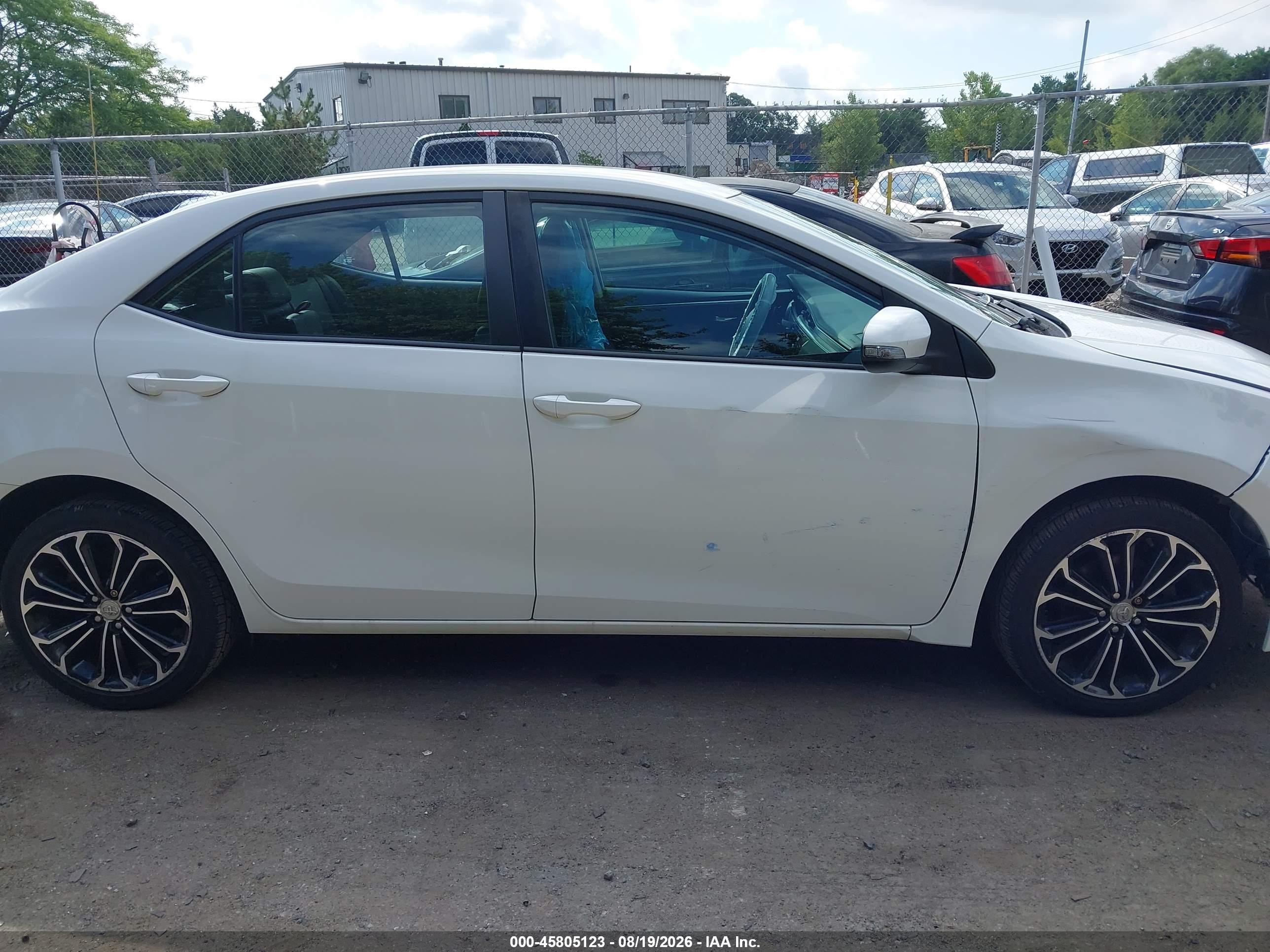 2015 Toyota Corolla S Plus White vin: 2T1BURHE8FC342019