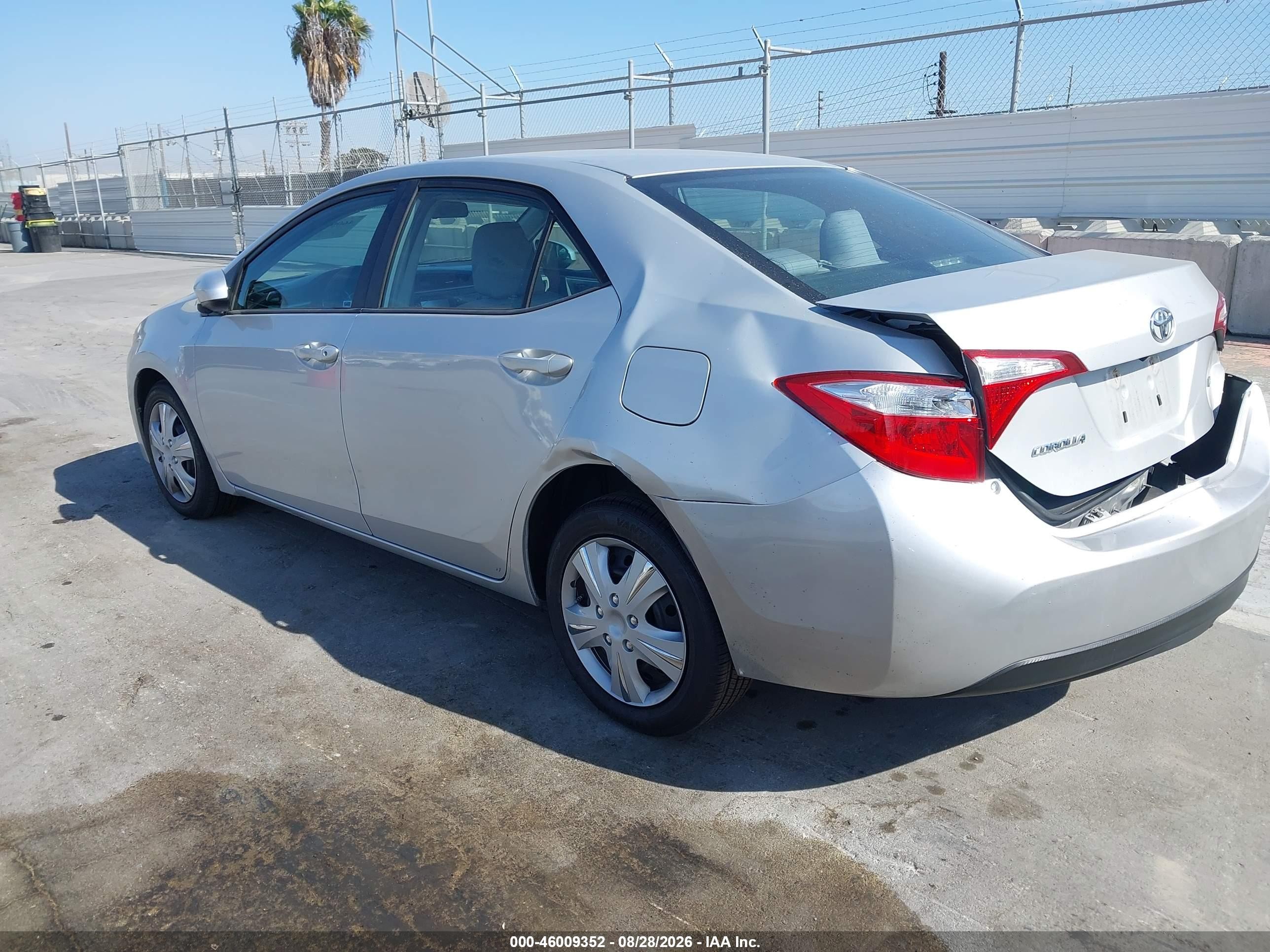 2015 Toyota Corolla Le Silver vin: 2T1BURHE8FC346197