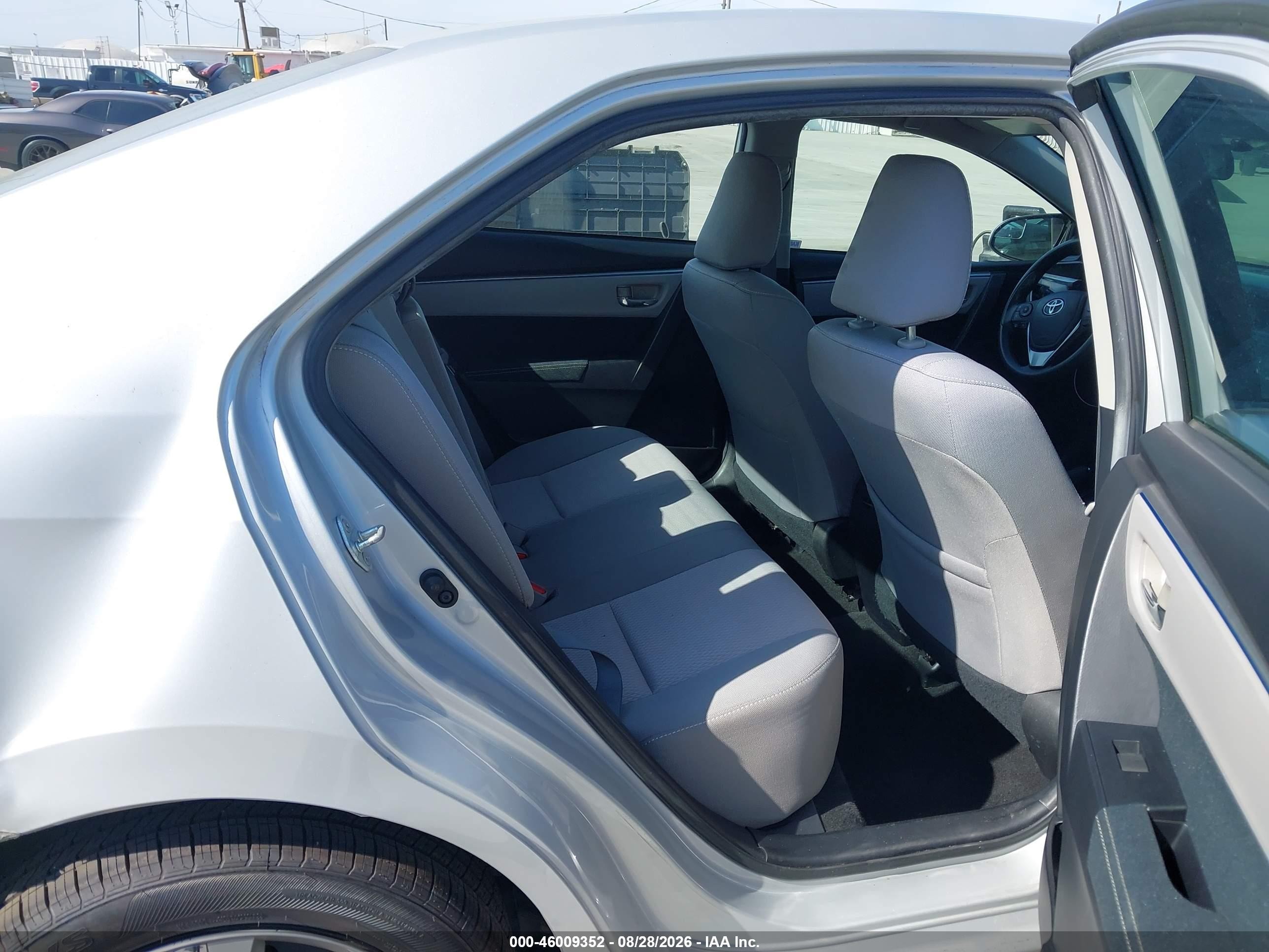 2015 Toyota Corolla Le Silver vin: 2T1BURHE8FC346197