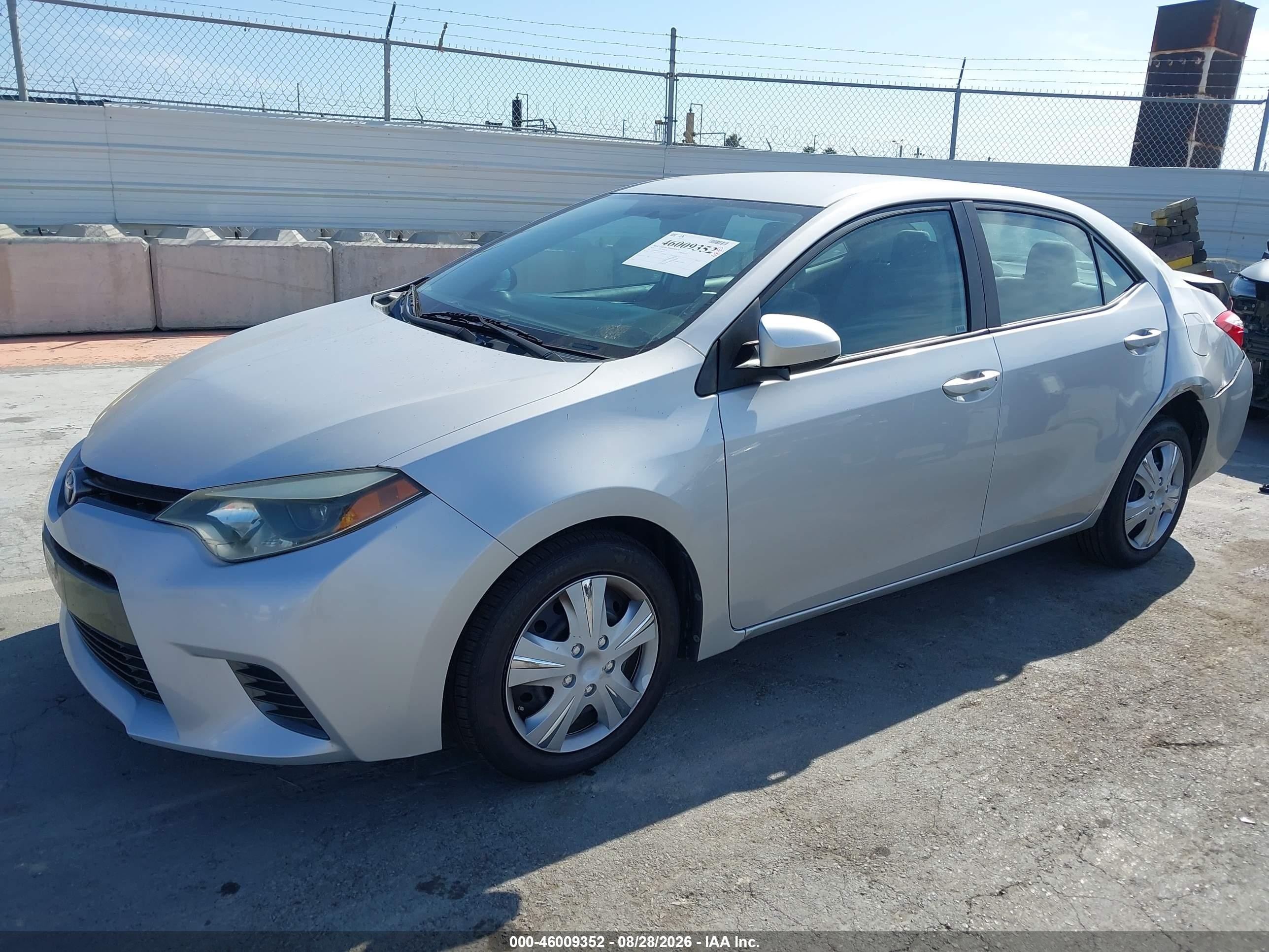 2015 Toyota Corolla Le Silver vin: 2T1BURHE8FC346197
