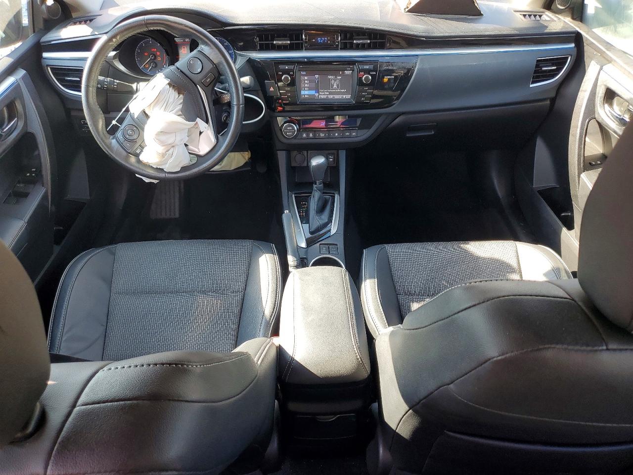 2015 Toyota Corolla S Plus Red vin: 2T1BURHE8FC353649