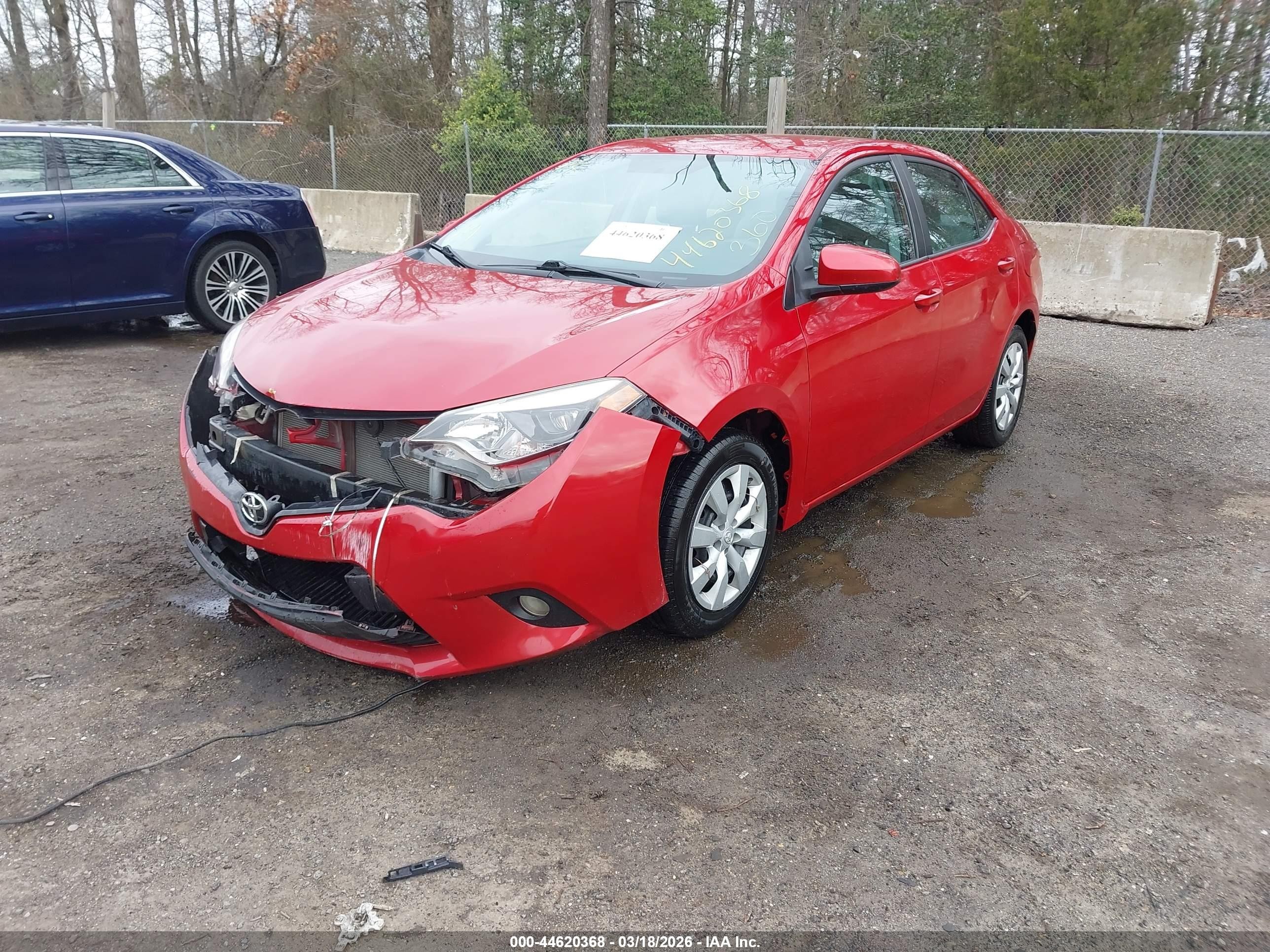 2015 Toyota Corolla Le Red vin: 2T1BURHE8FC356356