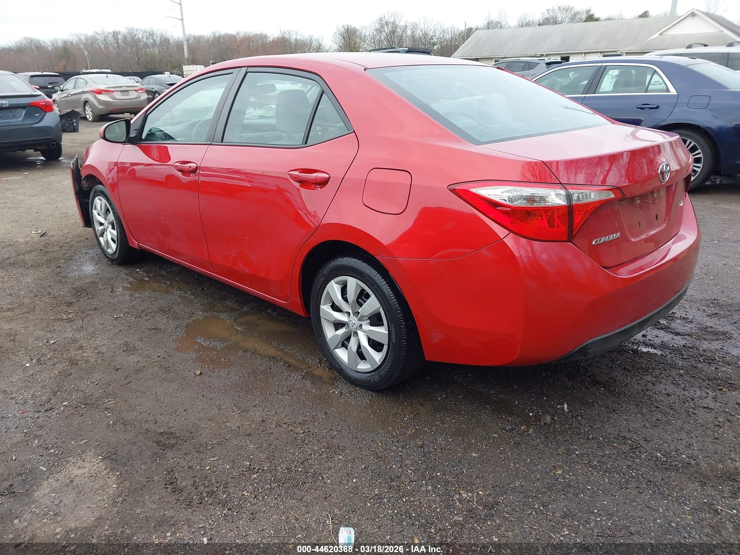 2015 Toyota Corolla Le Red vin: 2T1BURHE8FC356356
