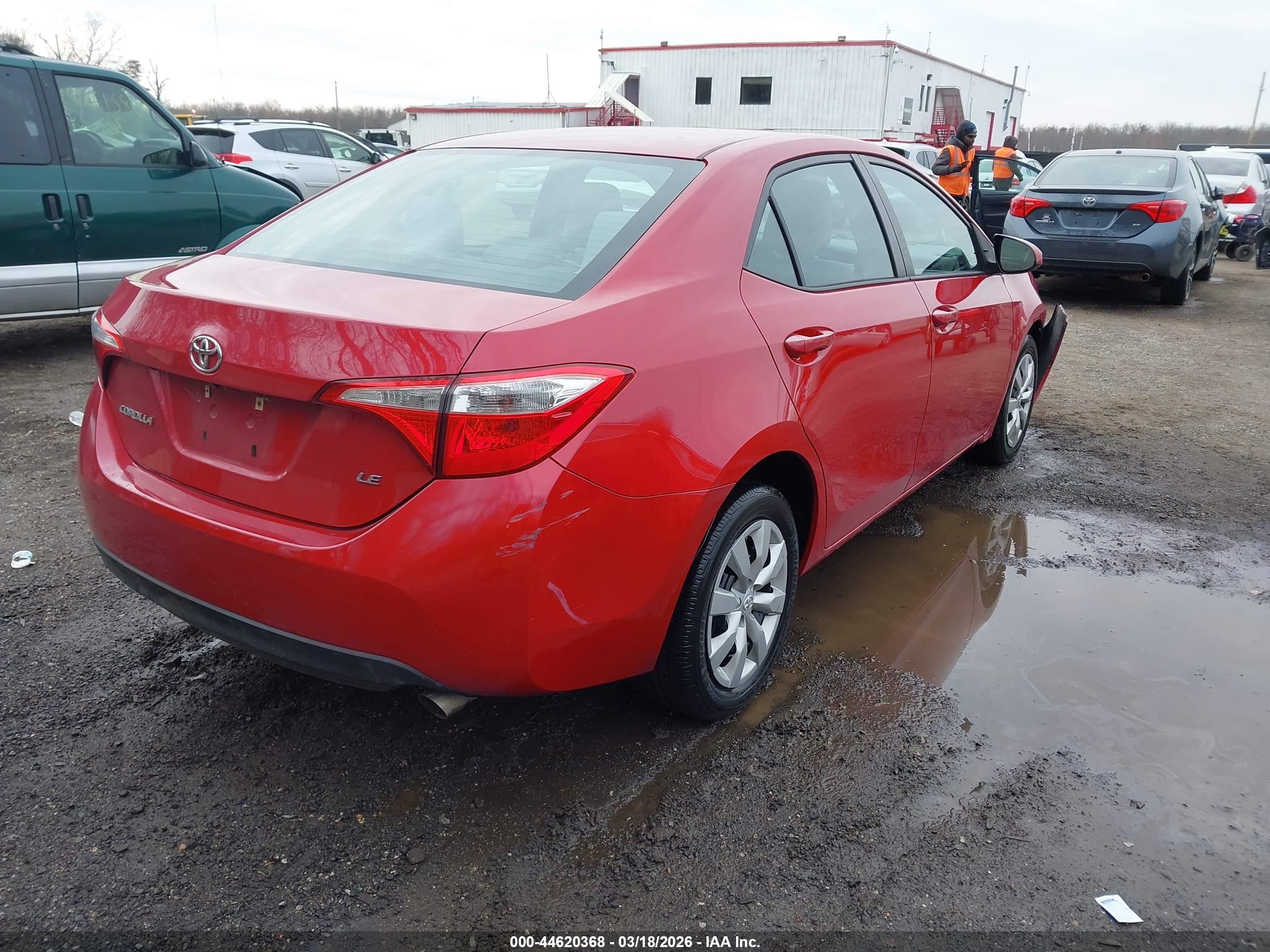 2015 Toyota Corolla Le Red vin: 2T1BURHE8FC356356