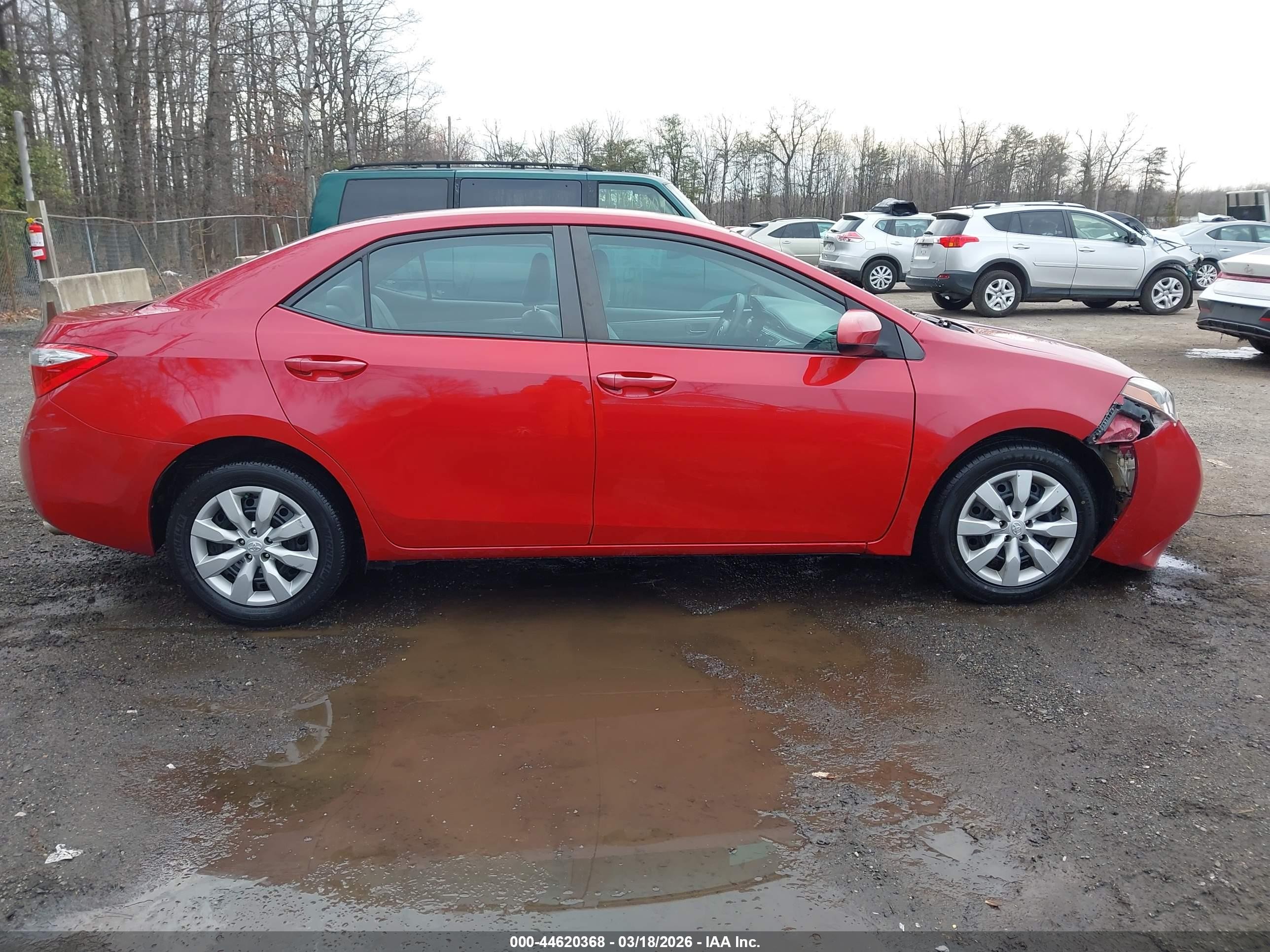 2015 Toyota Corolla Le Red vin: 2T1BURHE8FC356356