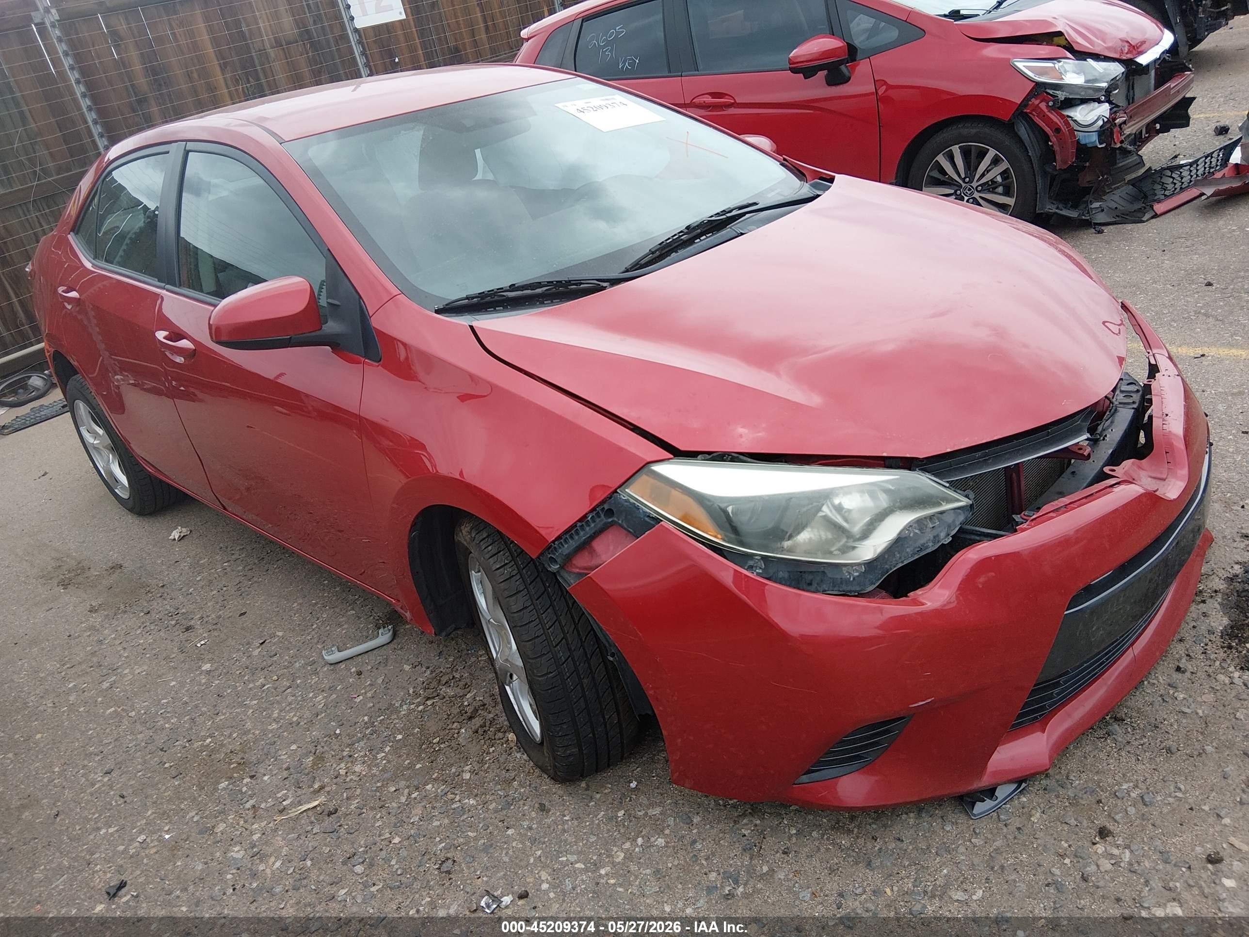 2015 Toyota Corolla Le Red vin: 2T1BURHE8FC359029