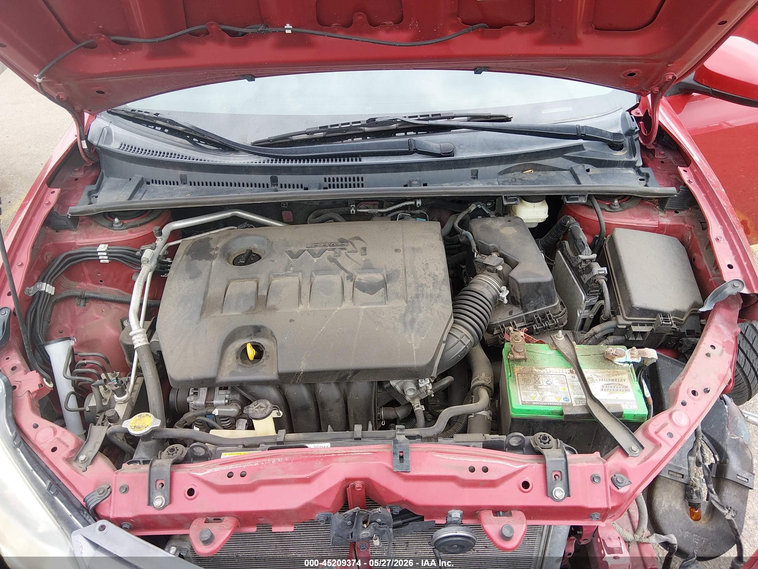 2015 Toyota Corolla Le Red vin: 2T1BURHE8FC359029