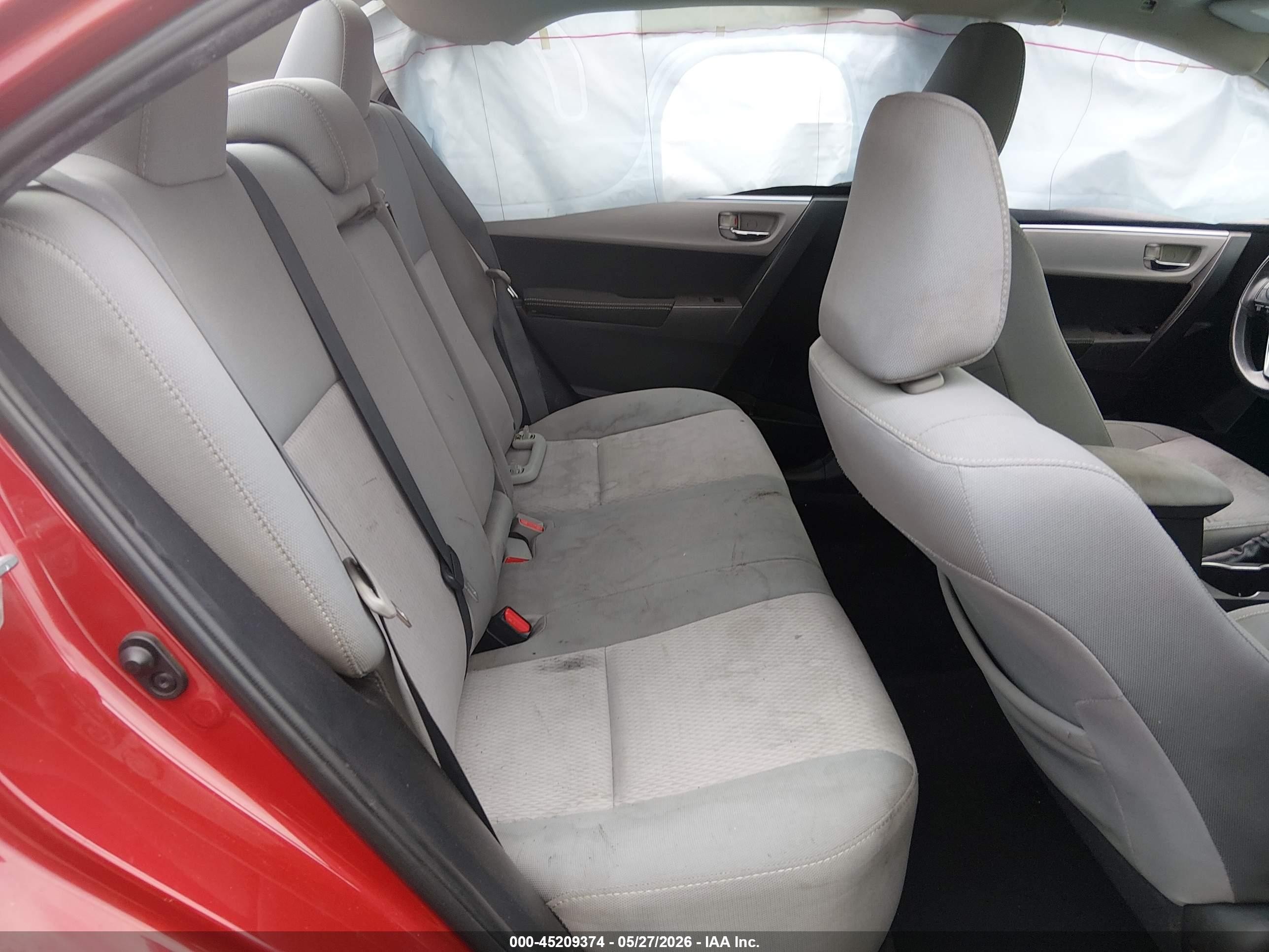 2015 Toyota Corolla Le Red vin: 2T1BURHE8FC359029