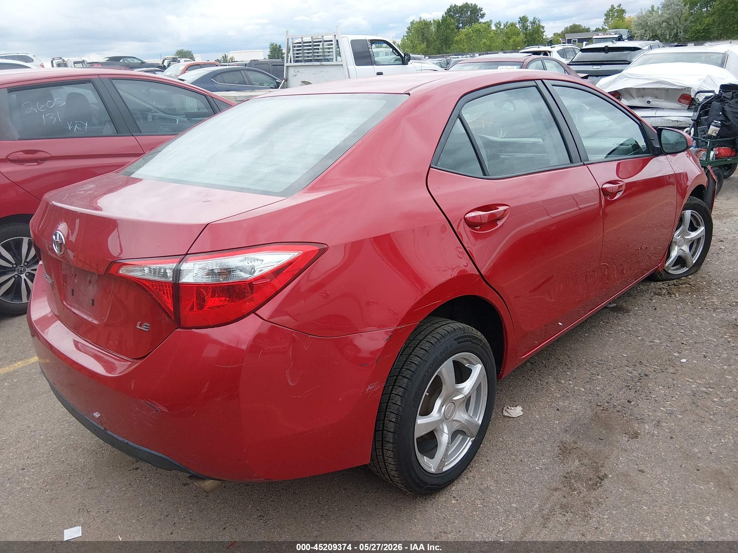 2015 Toyota Corolla Le Red vin: 2T1BURHE8FC359029