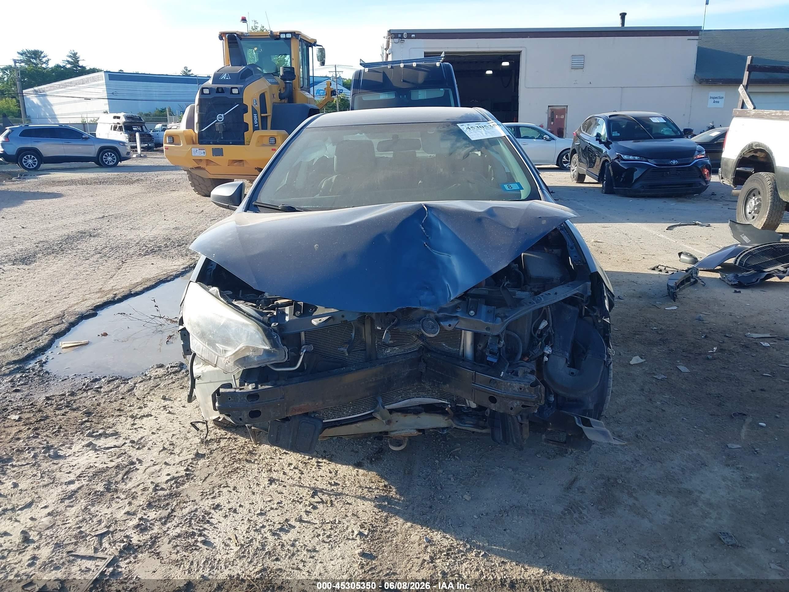 2015 Toyota Corolla Le Blue vin: 2T1BURHE8FC362822
