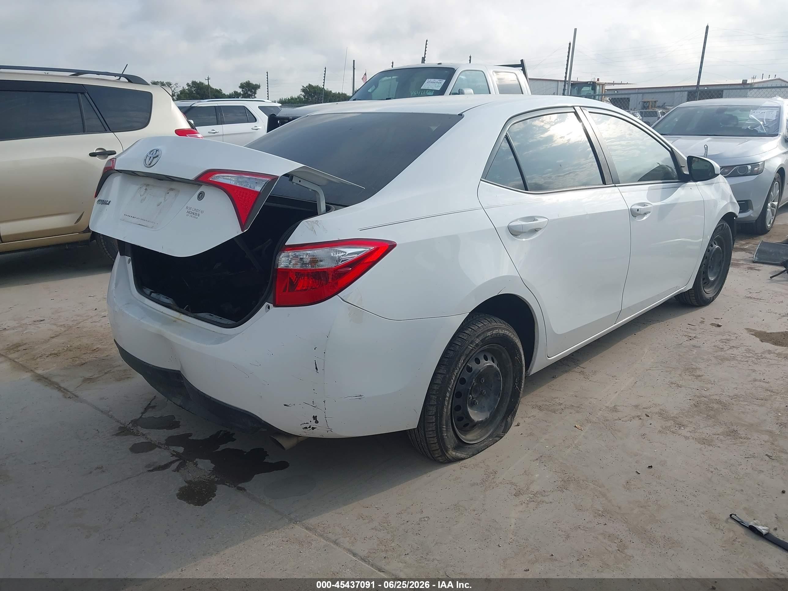 2015 Toyota Corolla L White vin: 2T1BURHE8FC365400