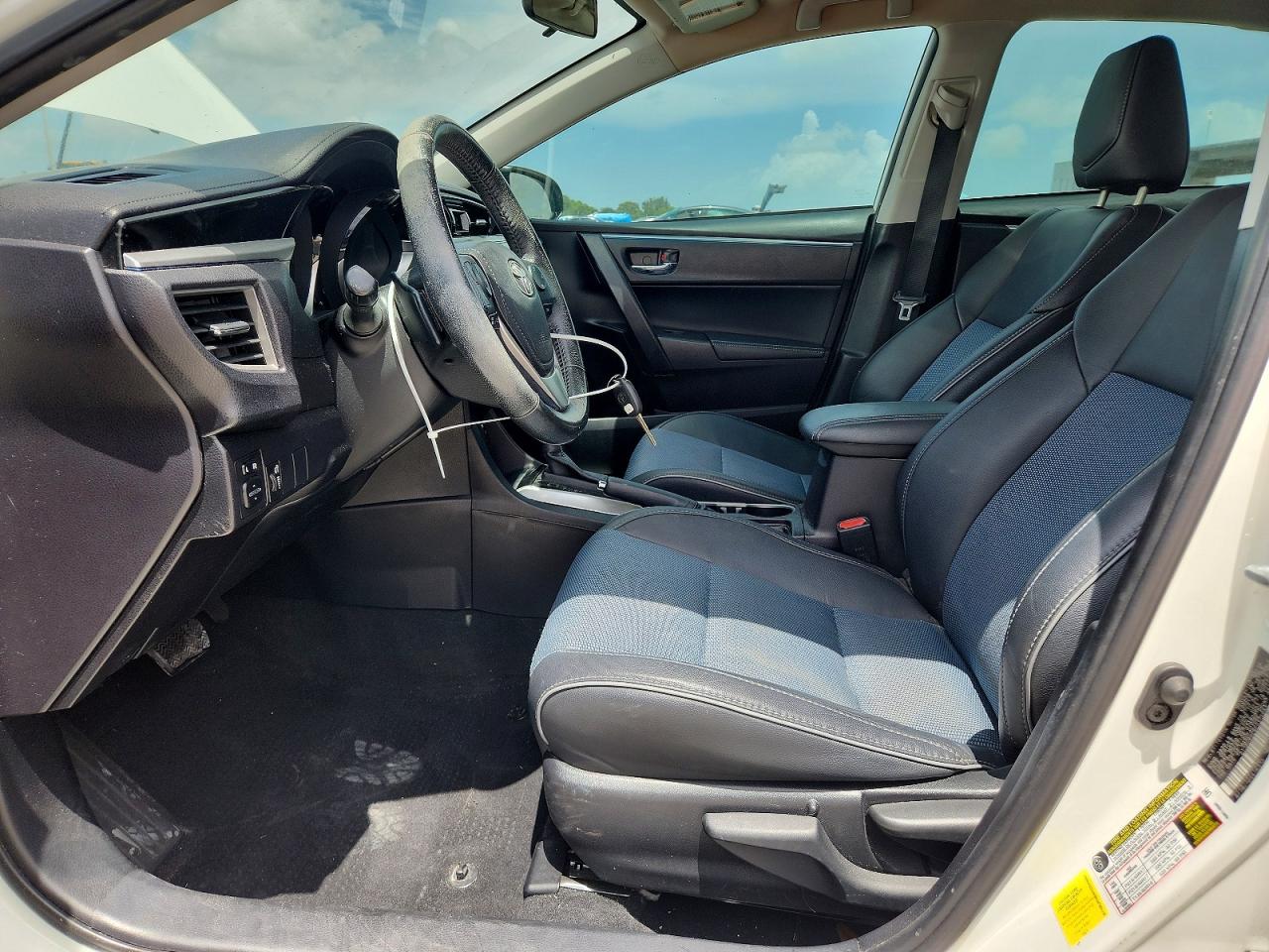 2015 Toyota Corolla S Plus White vin: 2T1BURHE8FC375683