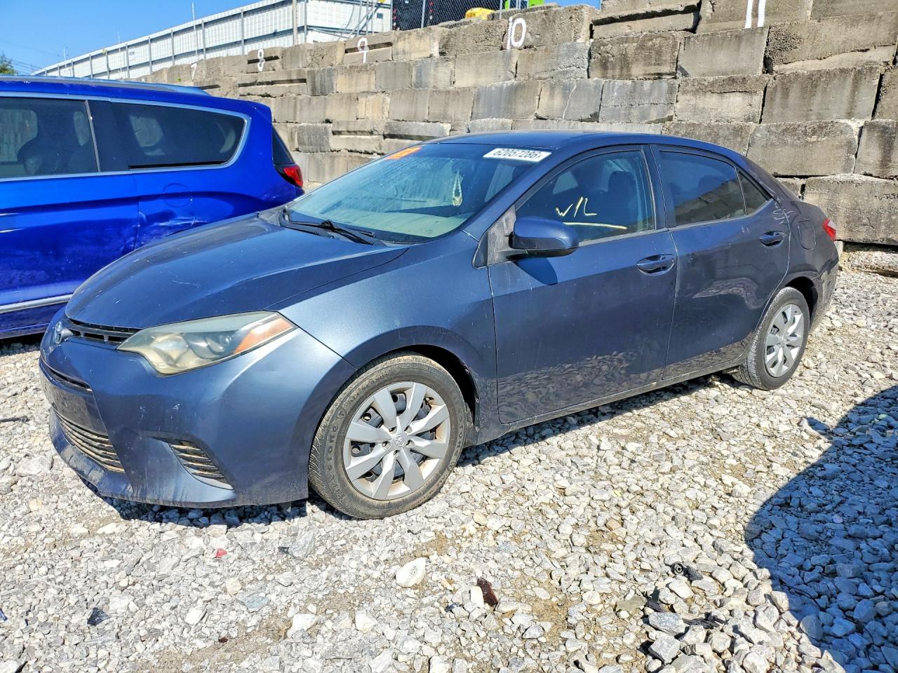 2015 Toyota Corolla Le Blue vin: 2T1BURHE8FC379278