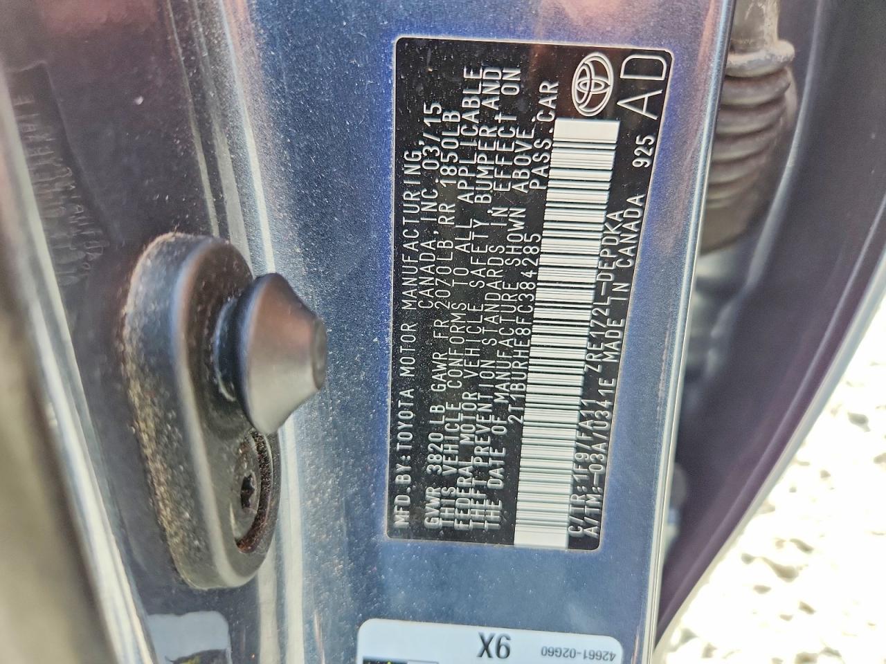 2015 Toyota Corolla Deluxe Sport Silver vin: 2T1BURHE8FC384285