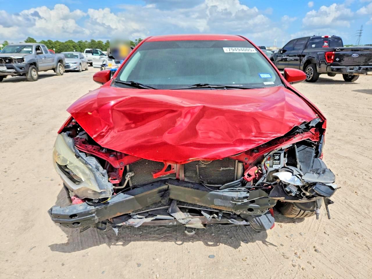 2015 Toyota Corolla Le Red vin: 2T1BURHE8FC409816