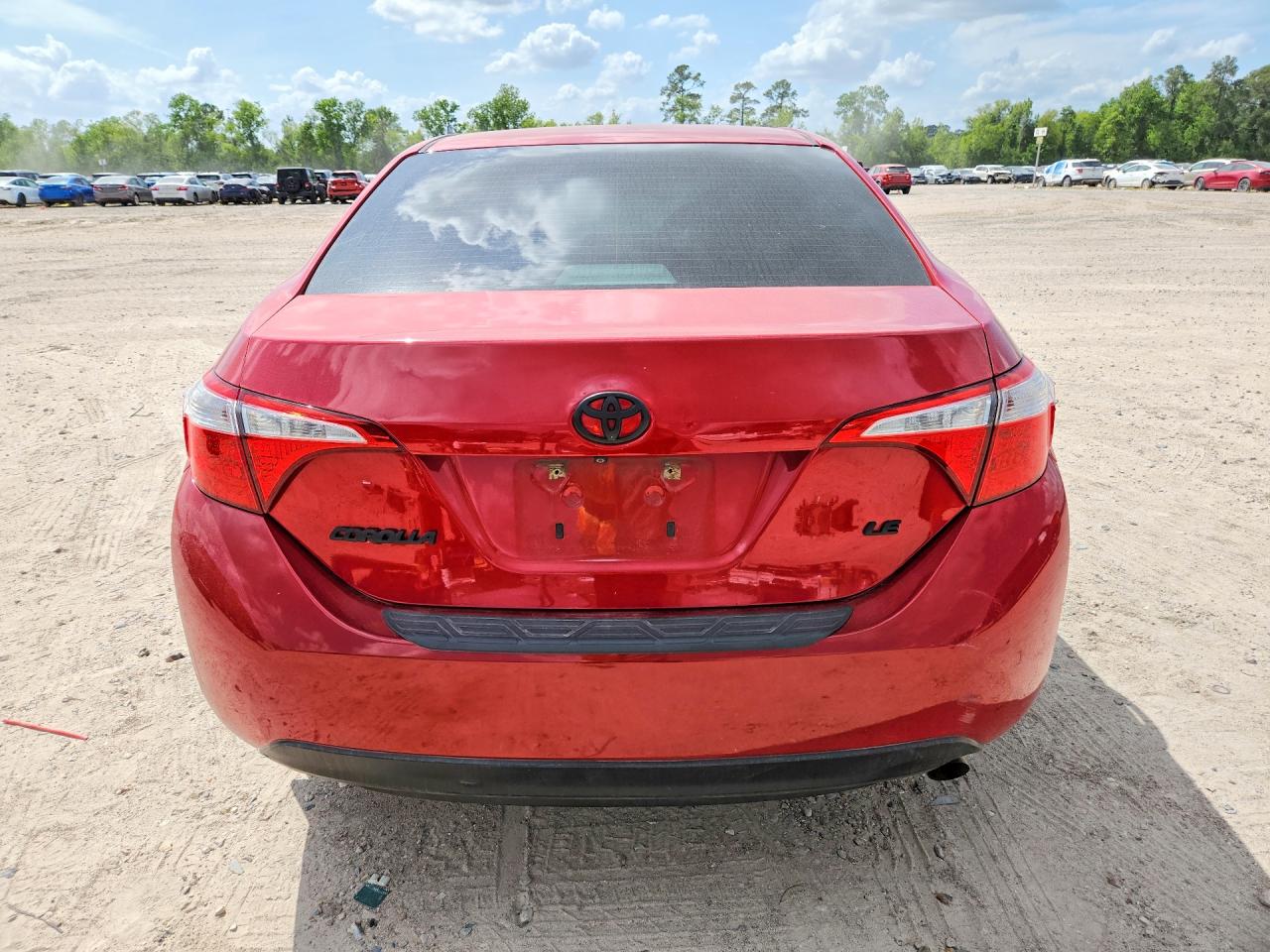 2015 Toyota Corolla Le Red vin: 2T1BURHE8FC409816