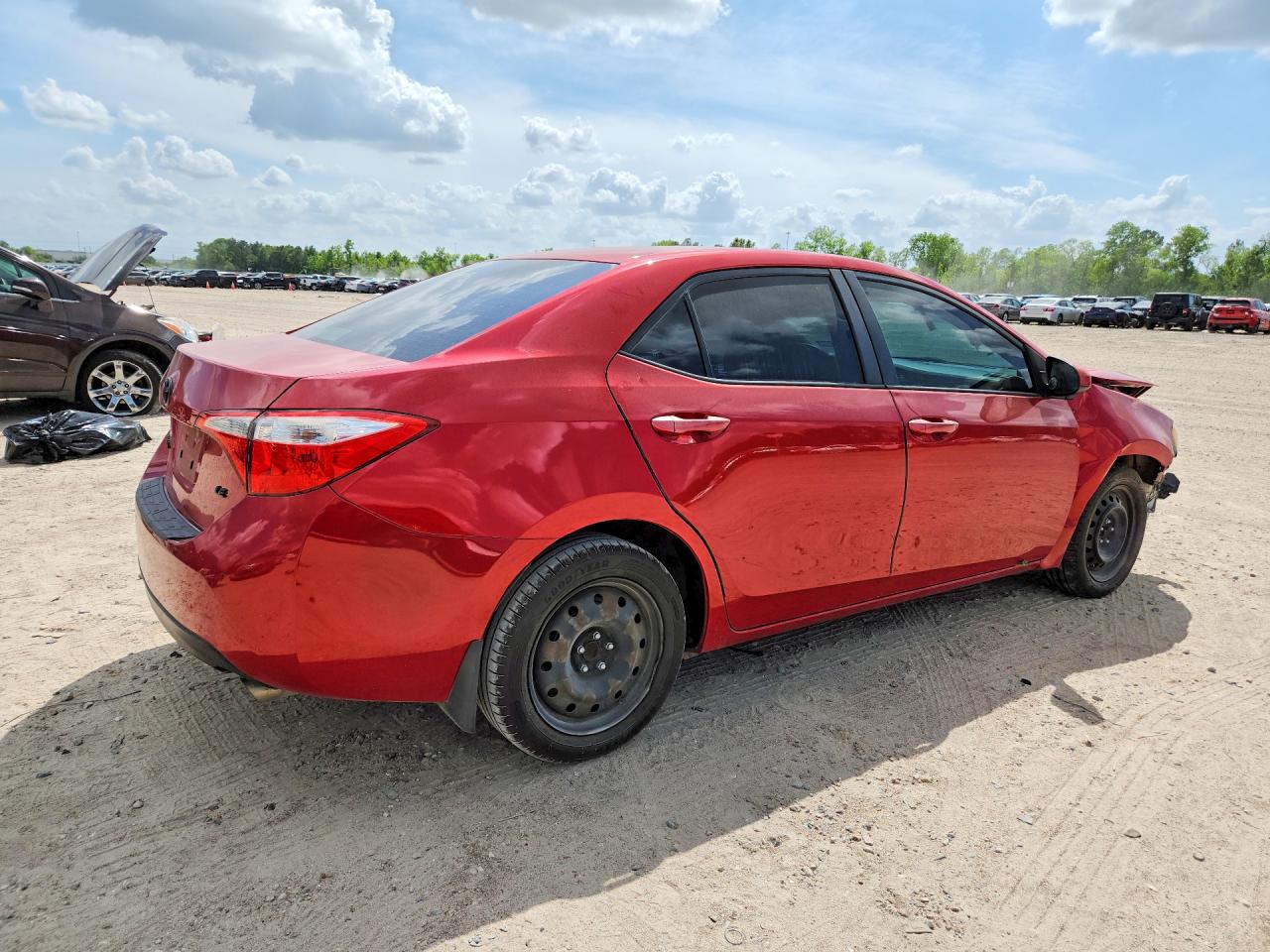 2015 Toyota Corolla Le Red vin: 2T1BURHE8FC409816