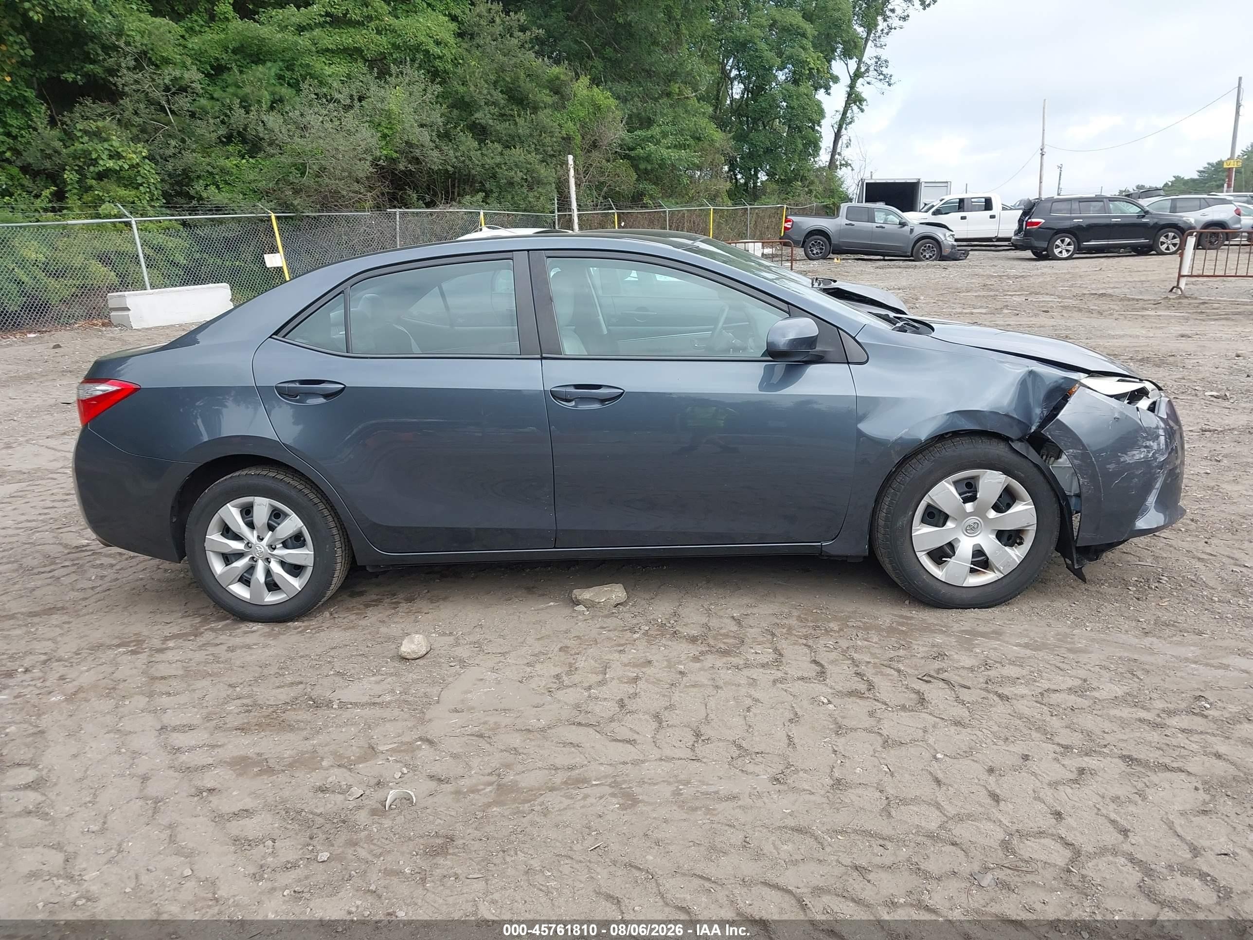 2015 Toyota Corolla Le Blue vin: 2T1BURHE8FC410495