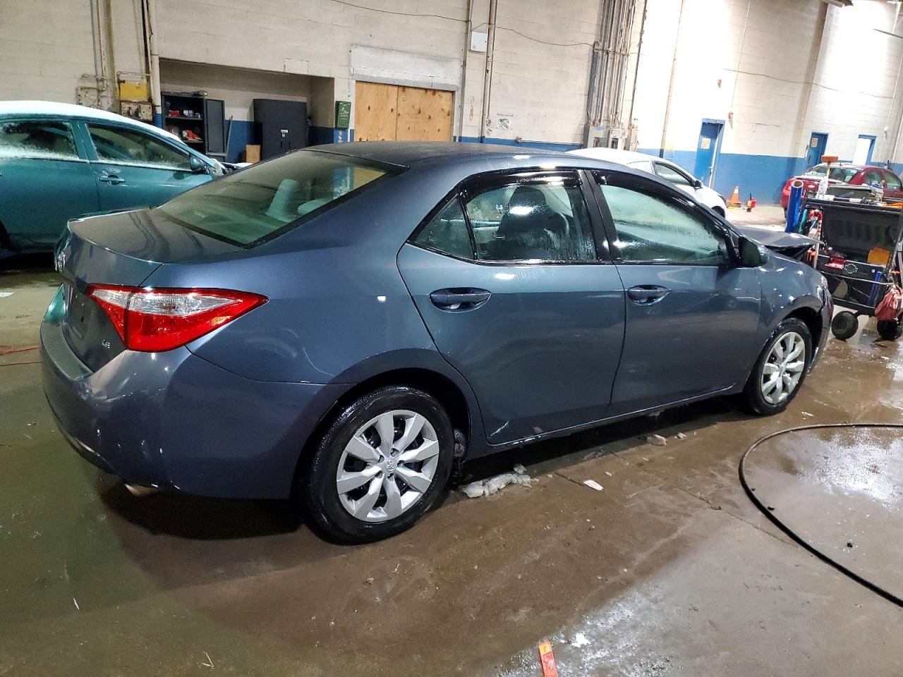 2015 Toyota Corolla Le Blue vin: 2T1BURHE8FC420430