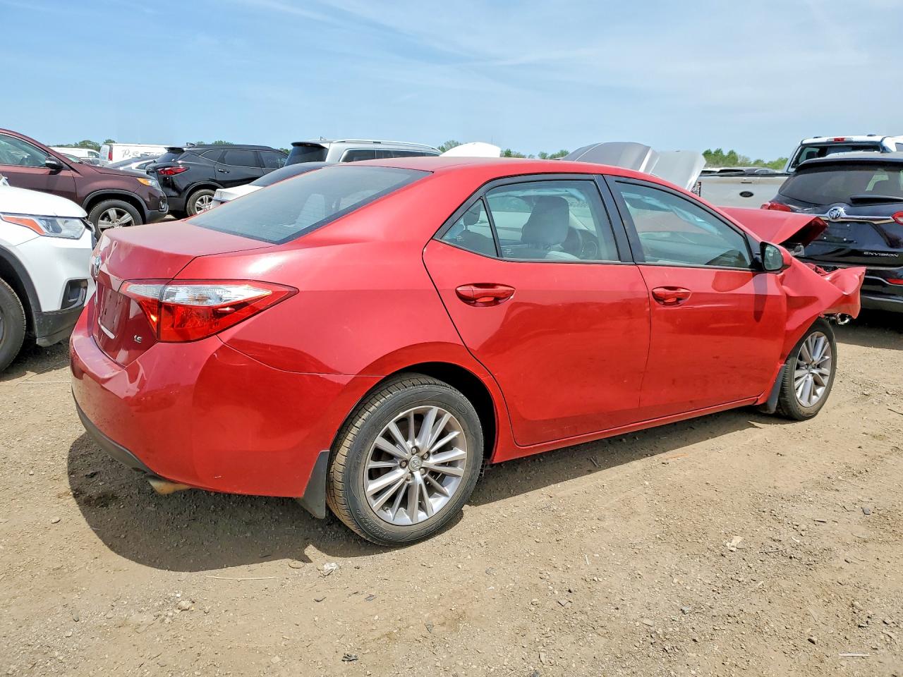 2015 Toyota Corolla Le Plus Red vin: 2T1BURHE8FC422503