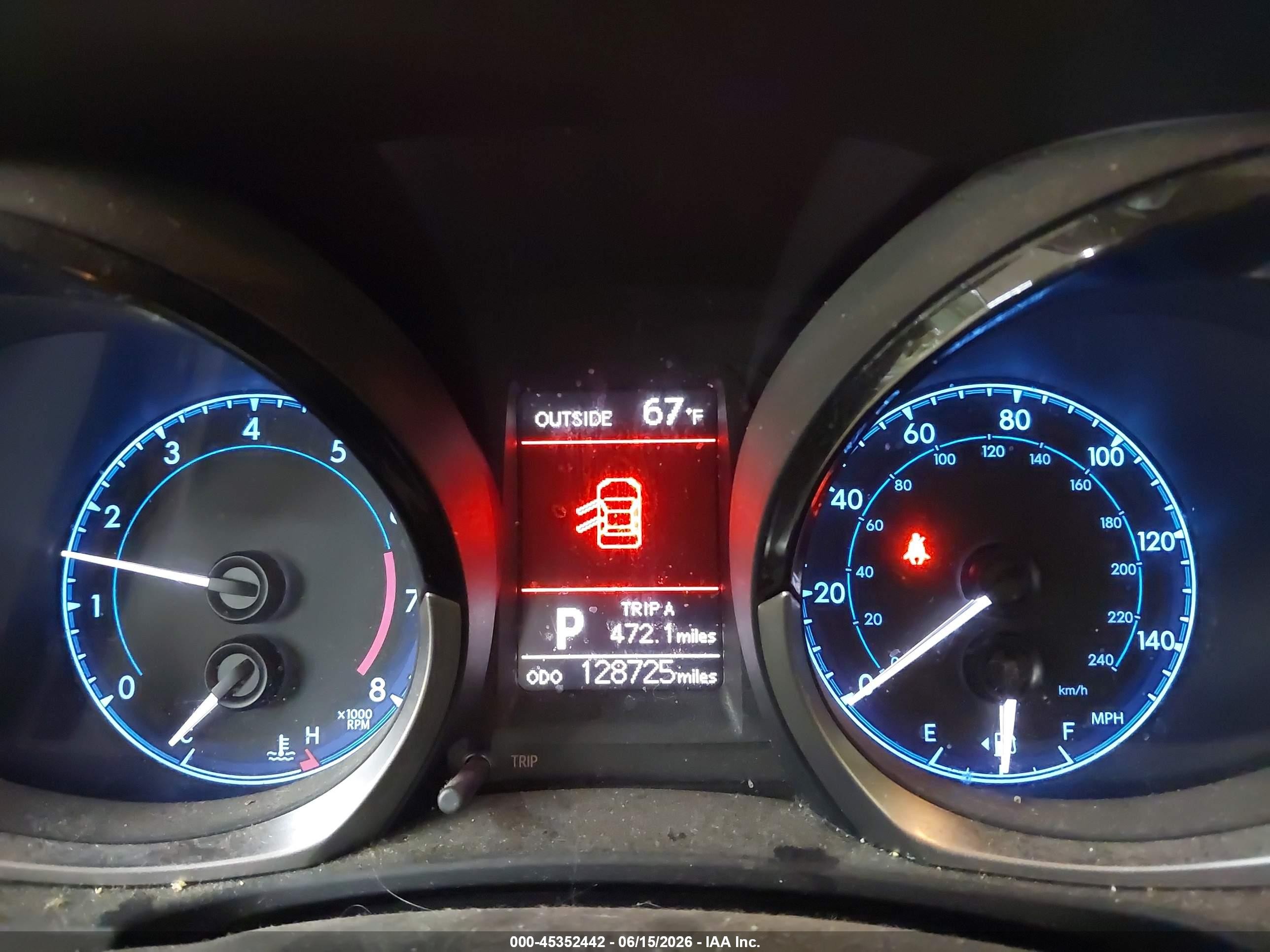 2015 Toyota Corolla S Plus Silver vin: 2T1BURHE8FC429757