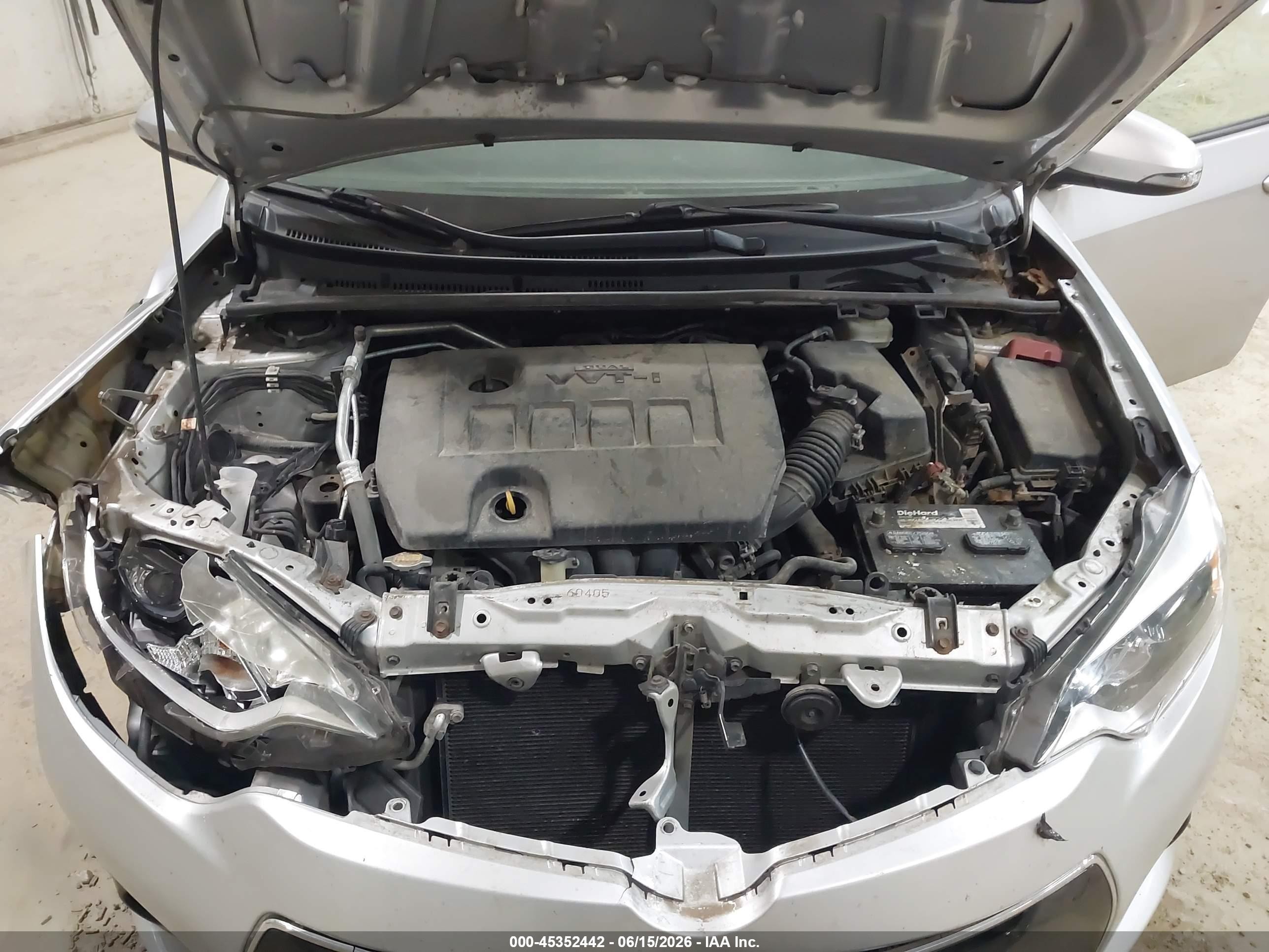 2015 Toyota Corolla S Plus Silver vin: 2T1BURHE8FC429757