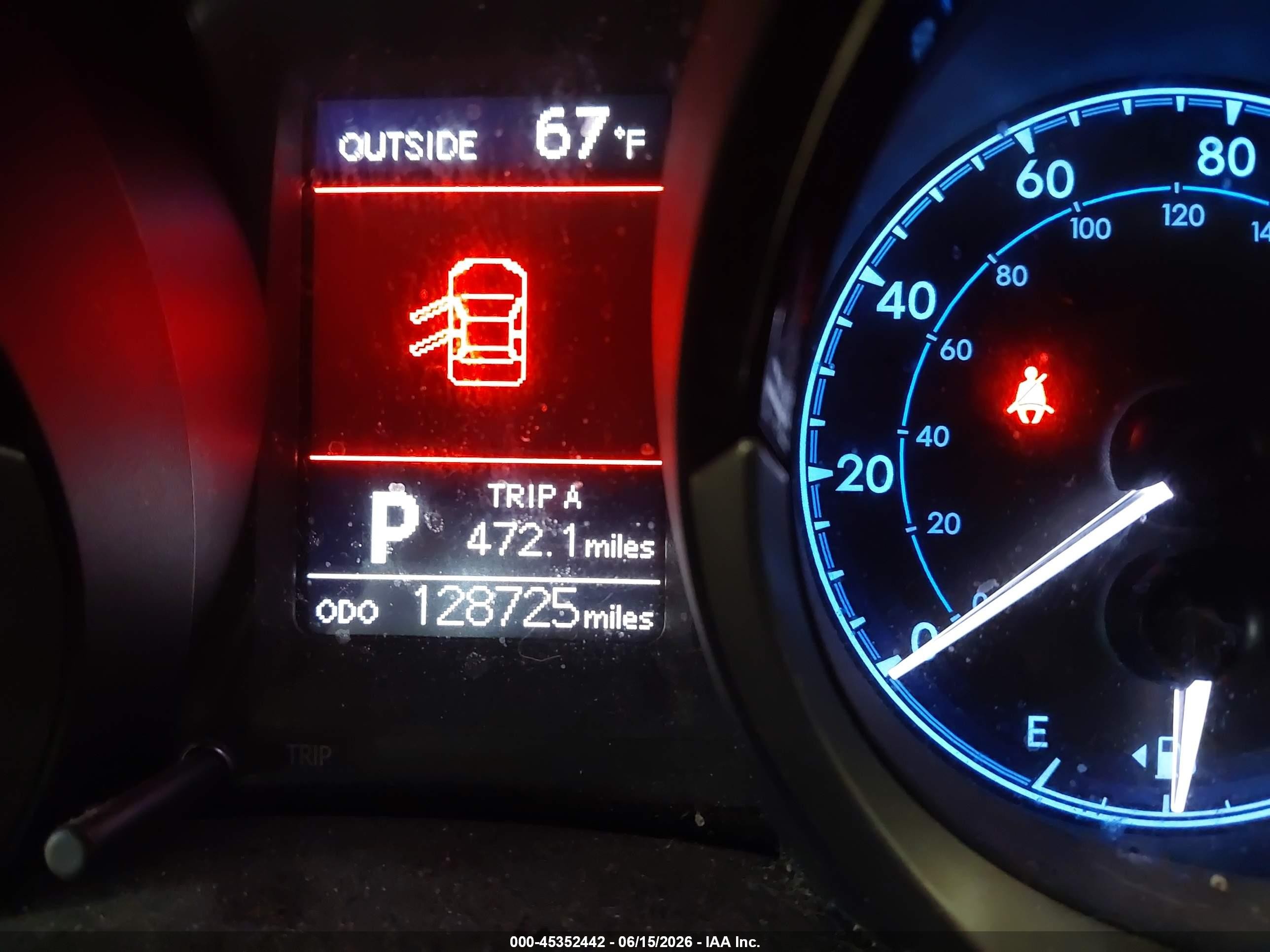 2015 Toyota Corolla S Plus Silver vin: 2T1BURHE8FC429757