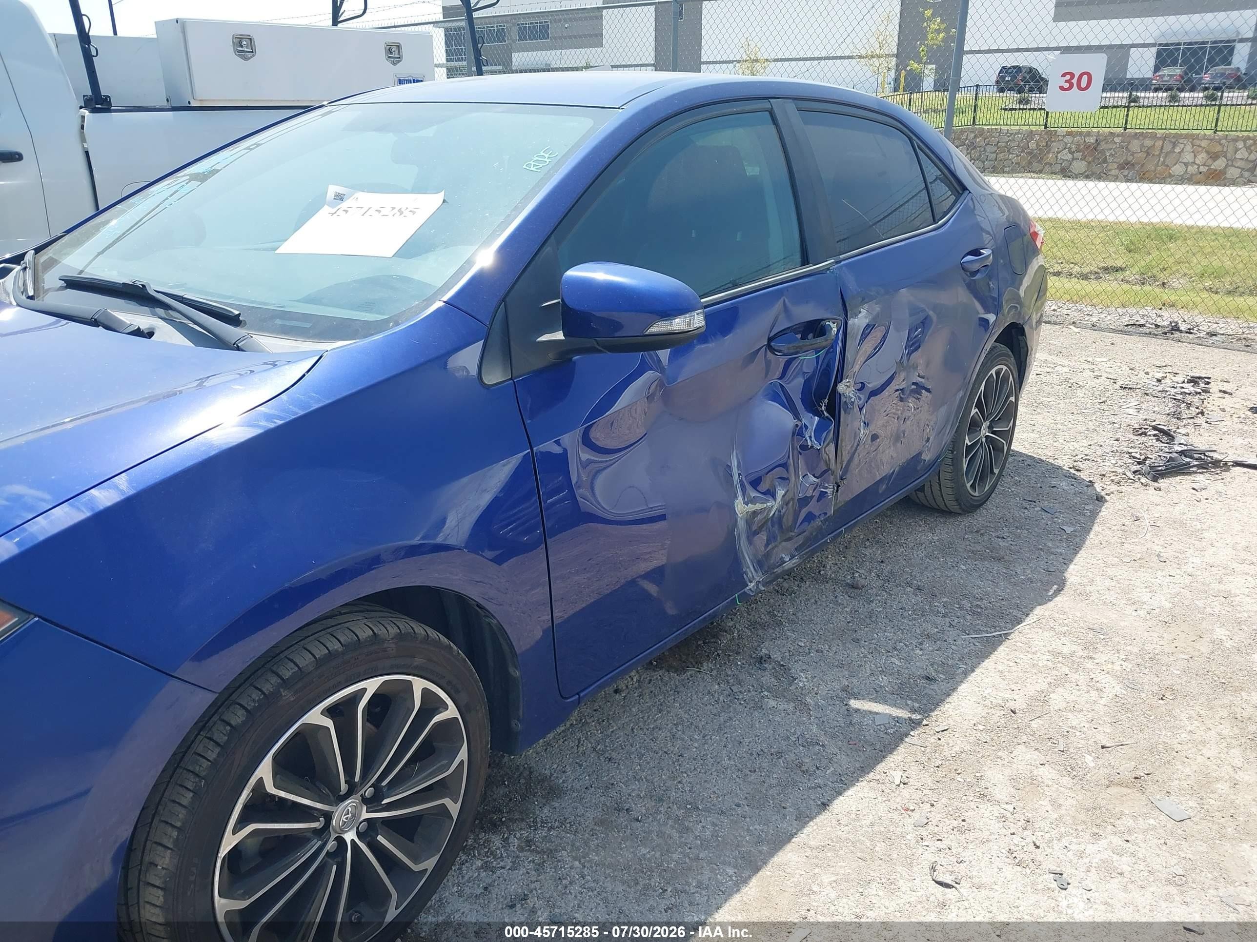 2015 Toyota Corolla S Plus Blue vin: 2T1BURHE8FC430908