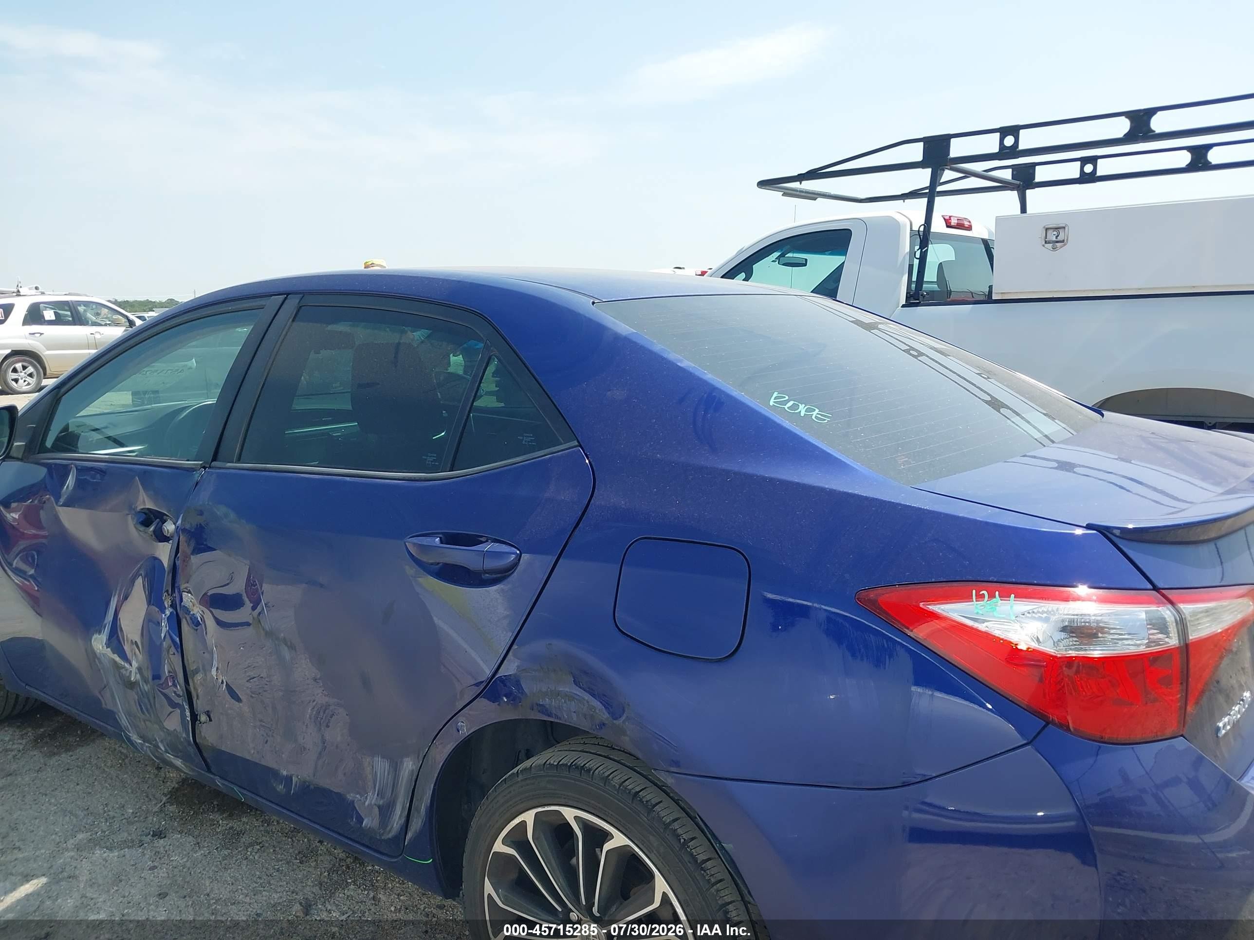 2015 Toyota Corolla S Plus Blue vin: 2T1BURHE8FC430908