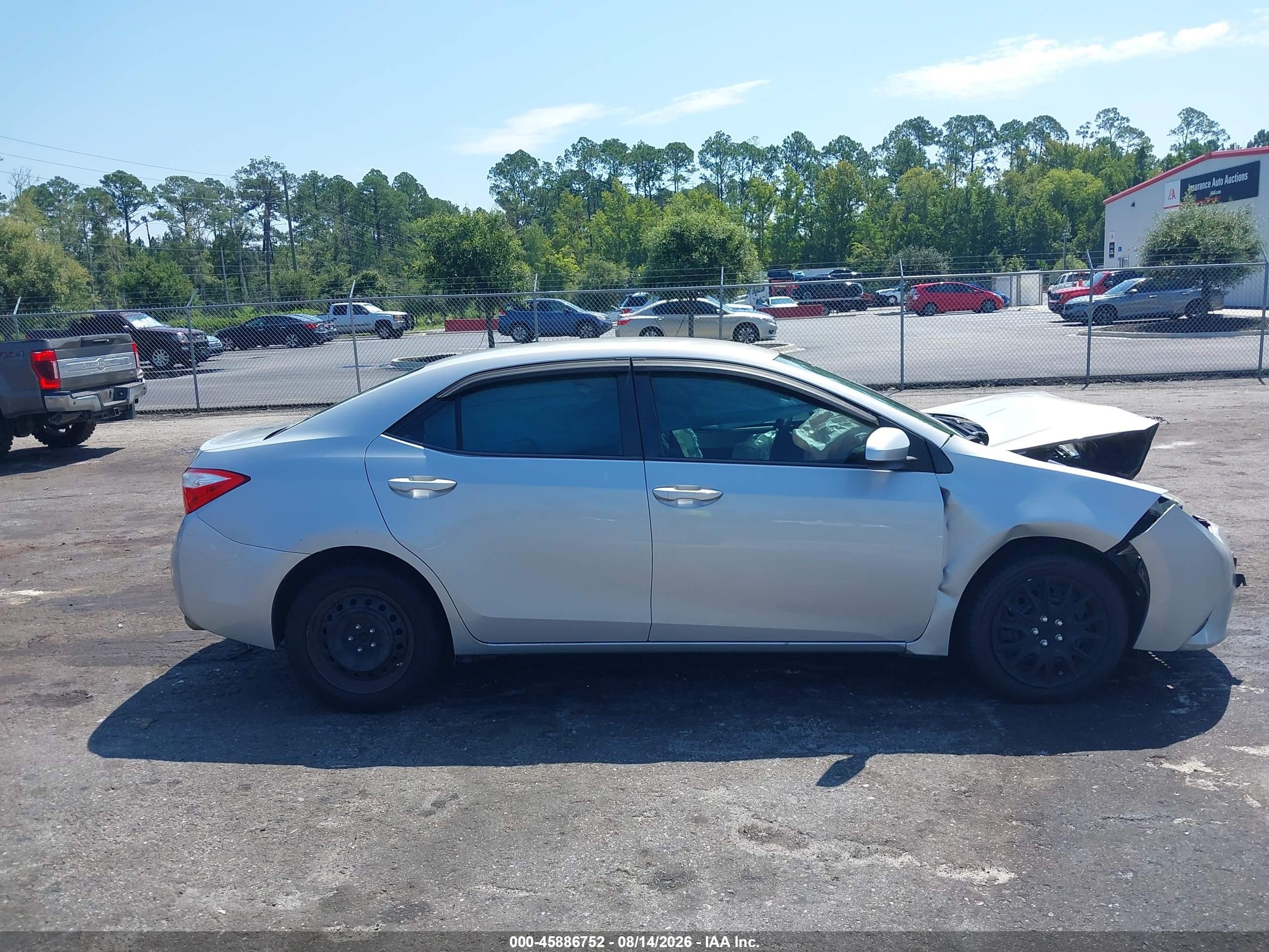2015 Toyota Corolla Le Silver vin: 2T1BURHE8FC439348