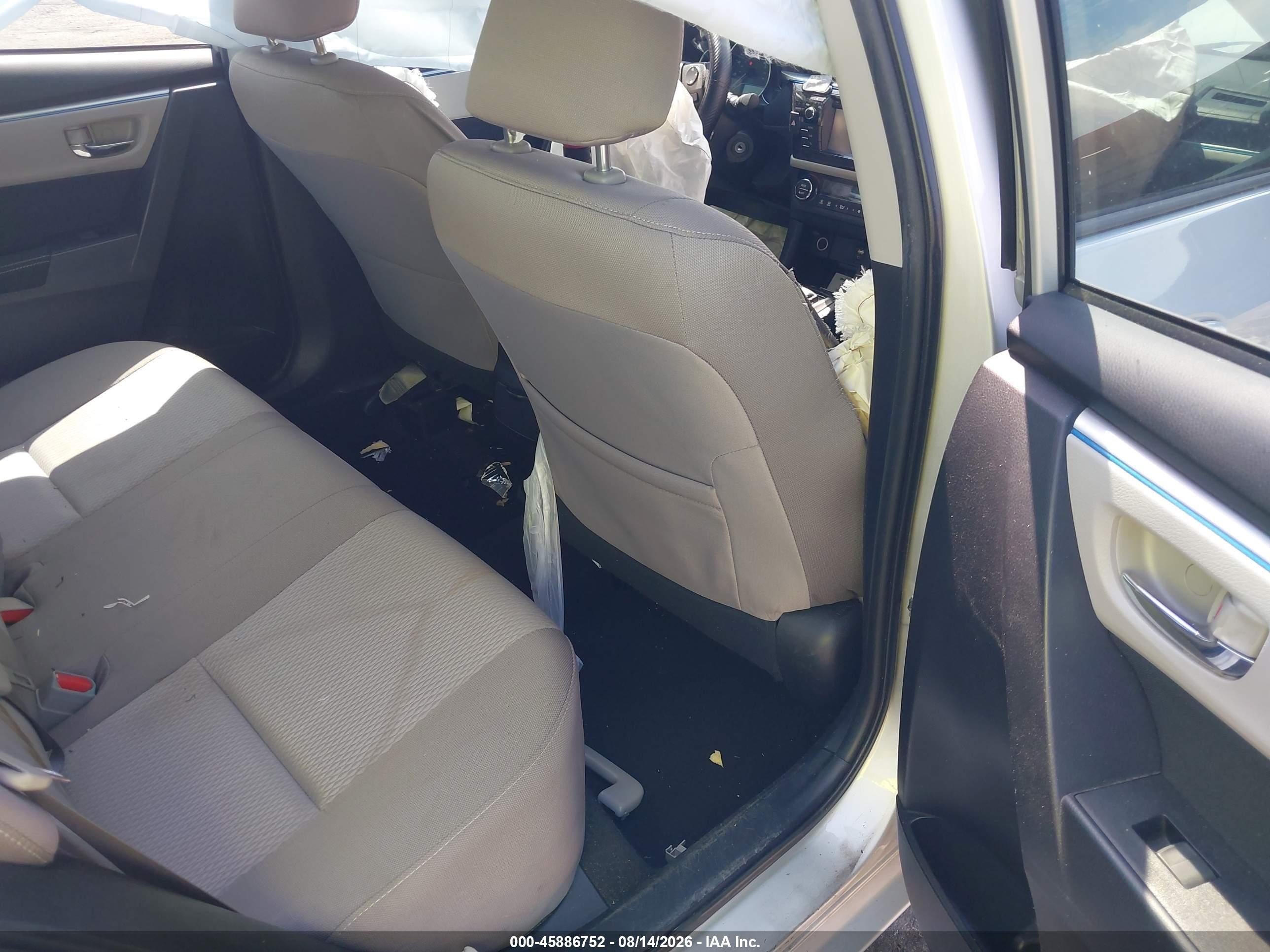 2015 Toyota Corolla Le Silver vin: 2T1BURHE8FC439348