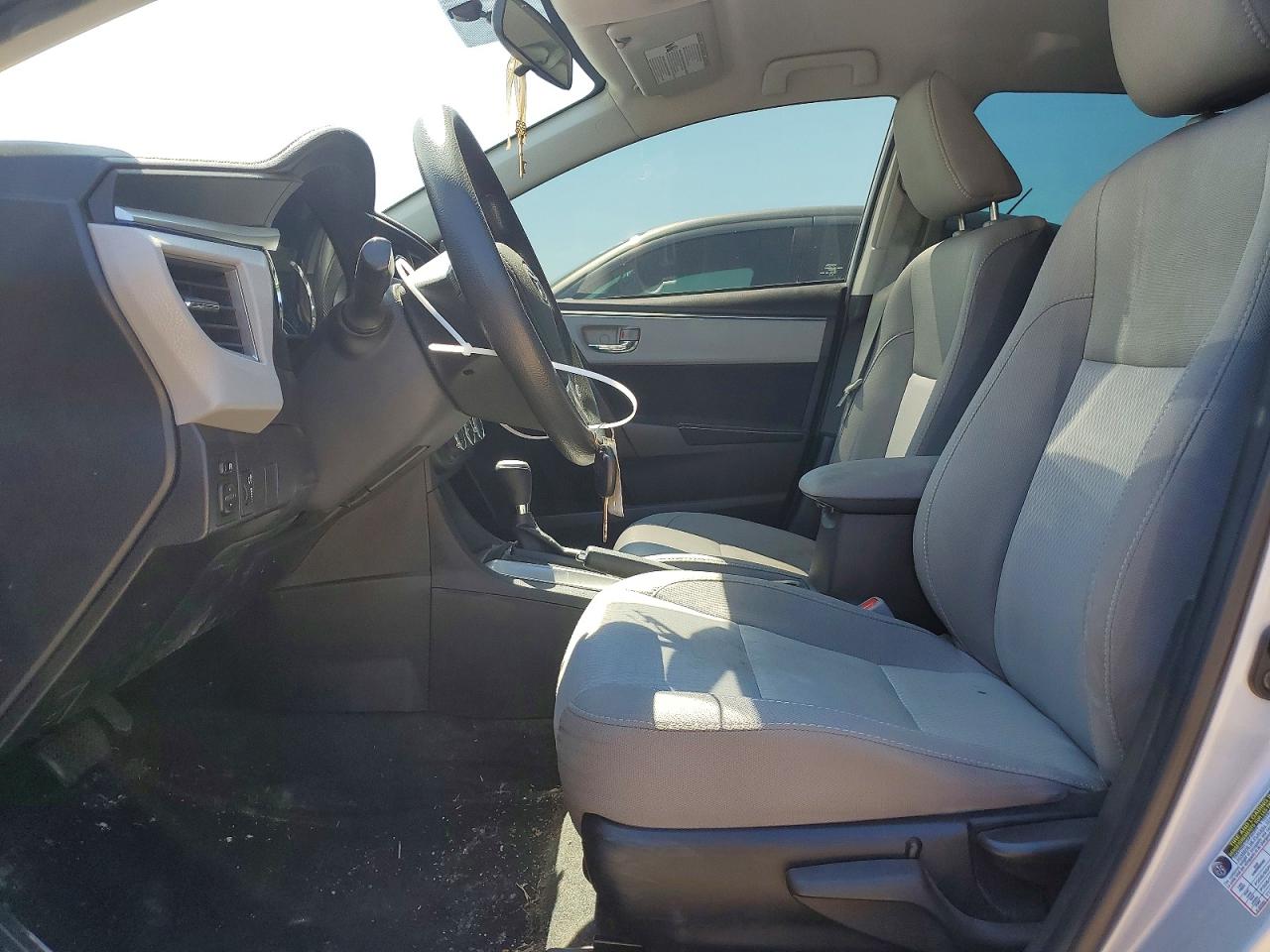 2015 Toyota Corolla L Silver vin: 2T1BURHE8FC455923