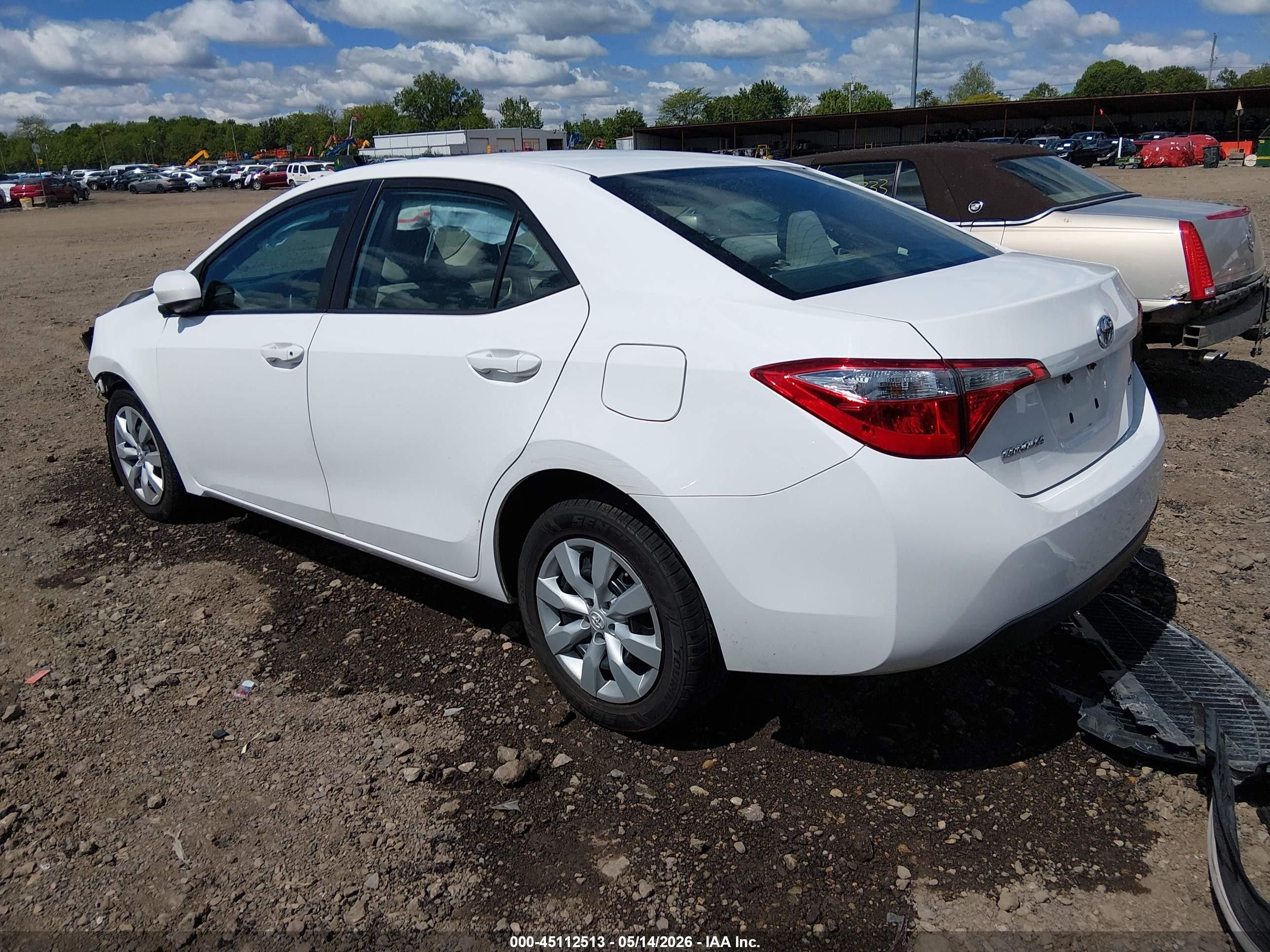 2015 Toyota Corolla Le White vin: 2T1BURHE8FC458904