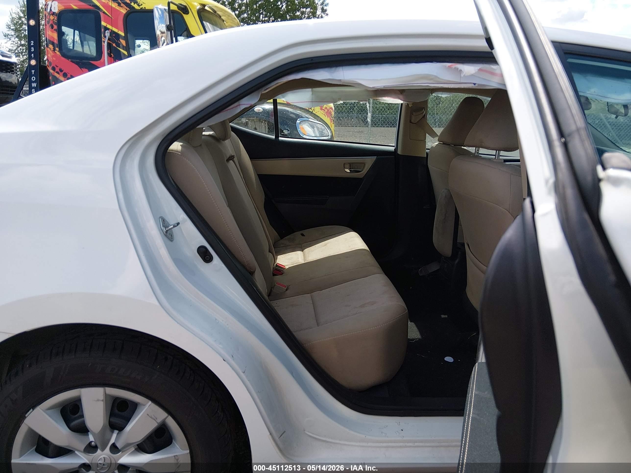 2015 Toyota Corolla Le White vin: 2T1BURHE8FC458904