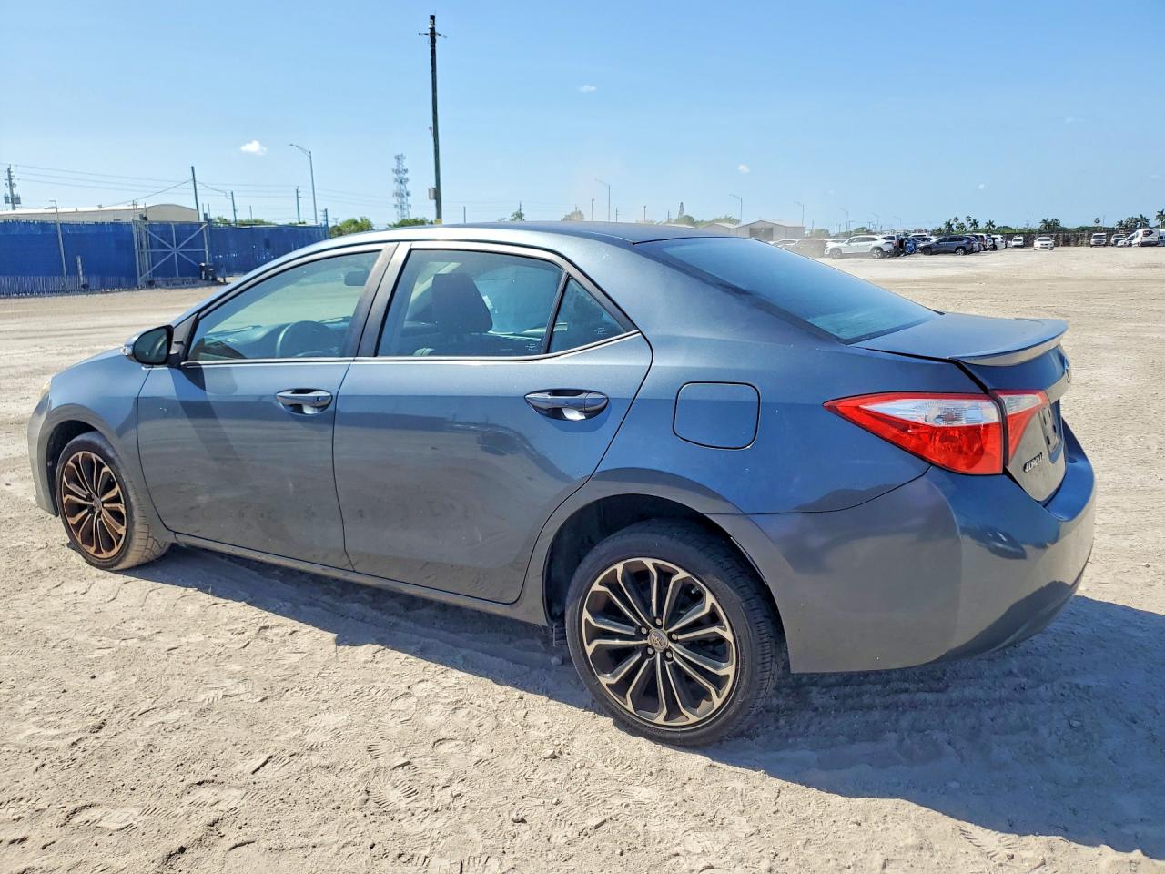 2015 Toyota Corolla S Plus Blue vin: 2T1BURHE8FC459146