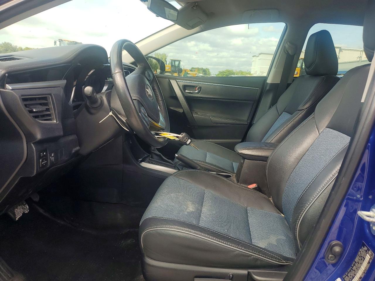 2015 Toyota Corolla S Plus Blue vin: 2T1BURHE8FC469255
