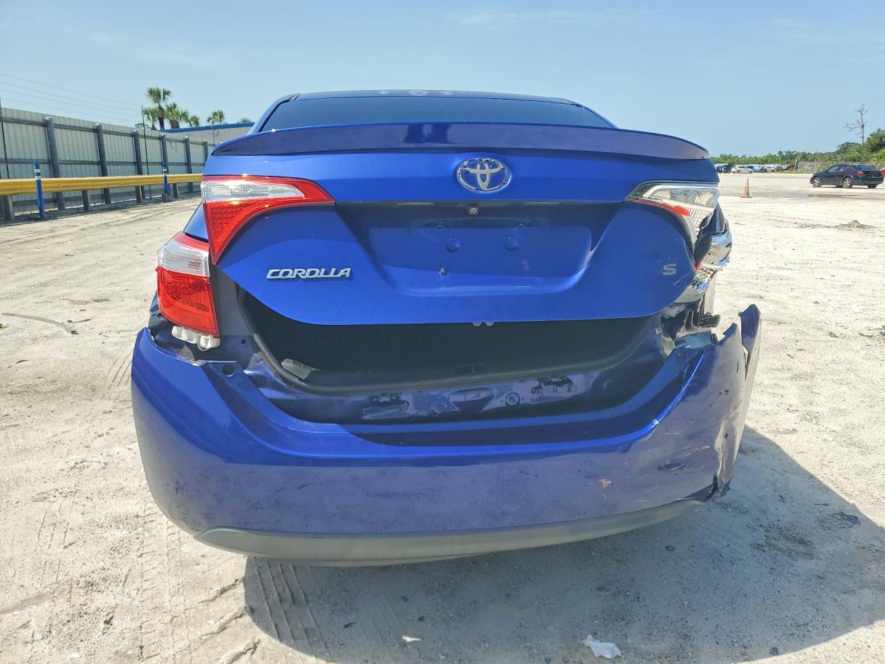 2015 Toyota Corolla S Plus Blue vin: 2T1BURHE8FC477730
