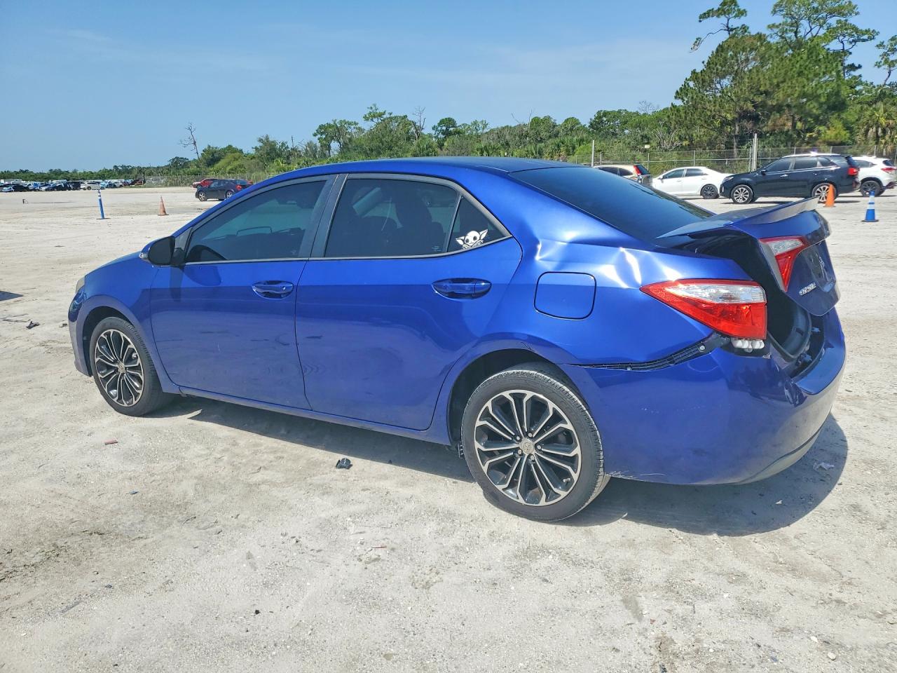 2015 Toyota Corolla S Plus Blue vin: 2T1BURHE8FC477730