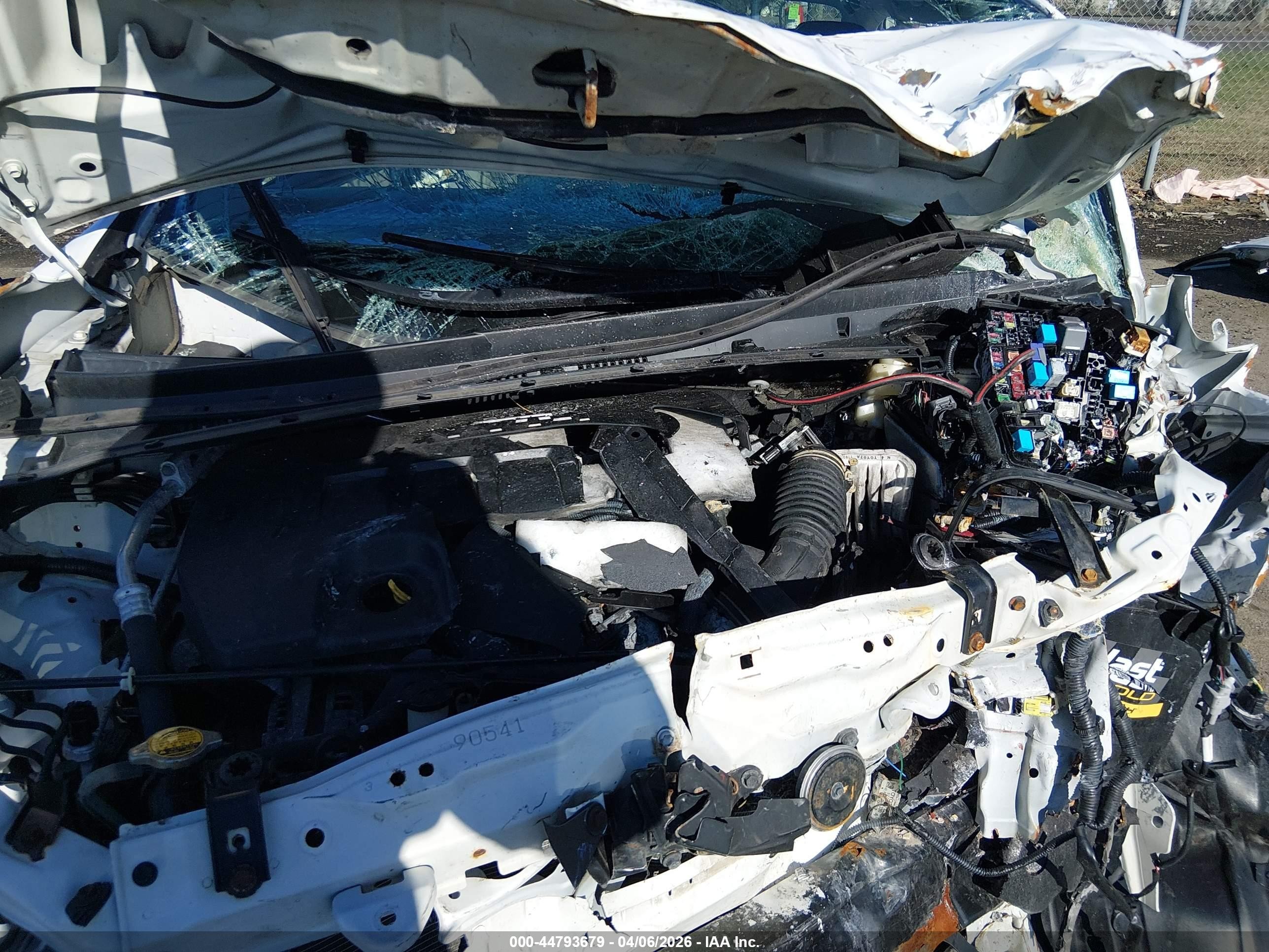 2016 Toyota Corolla Le White vin: 2T1BURHE8GC559894