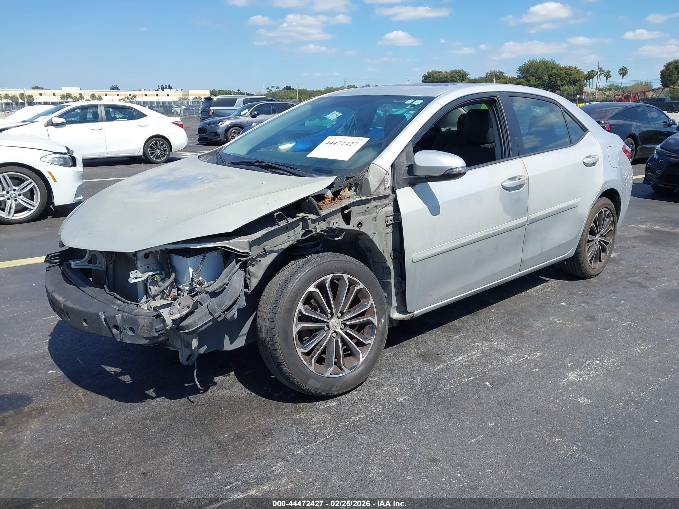 2016 Toyota Corolla S Plus Silver vin: 2T1BURHE8GC568479