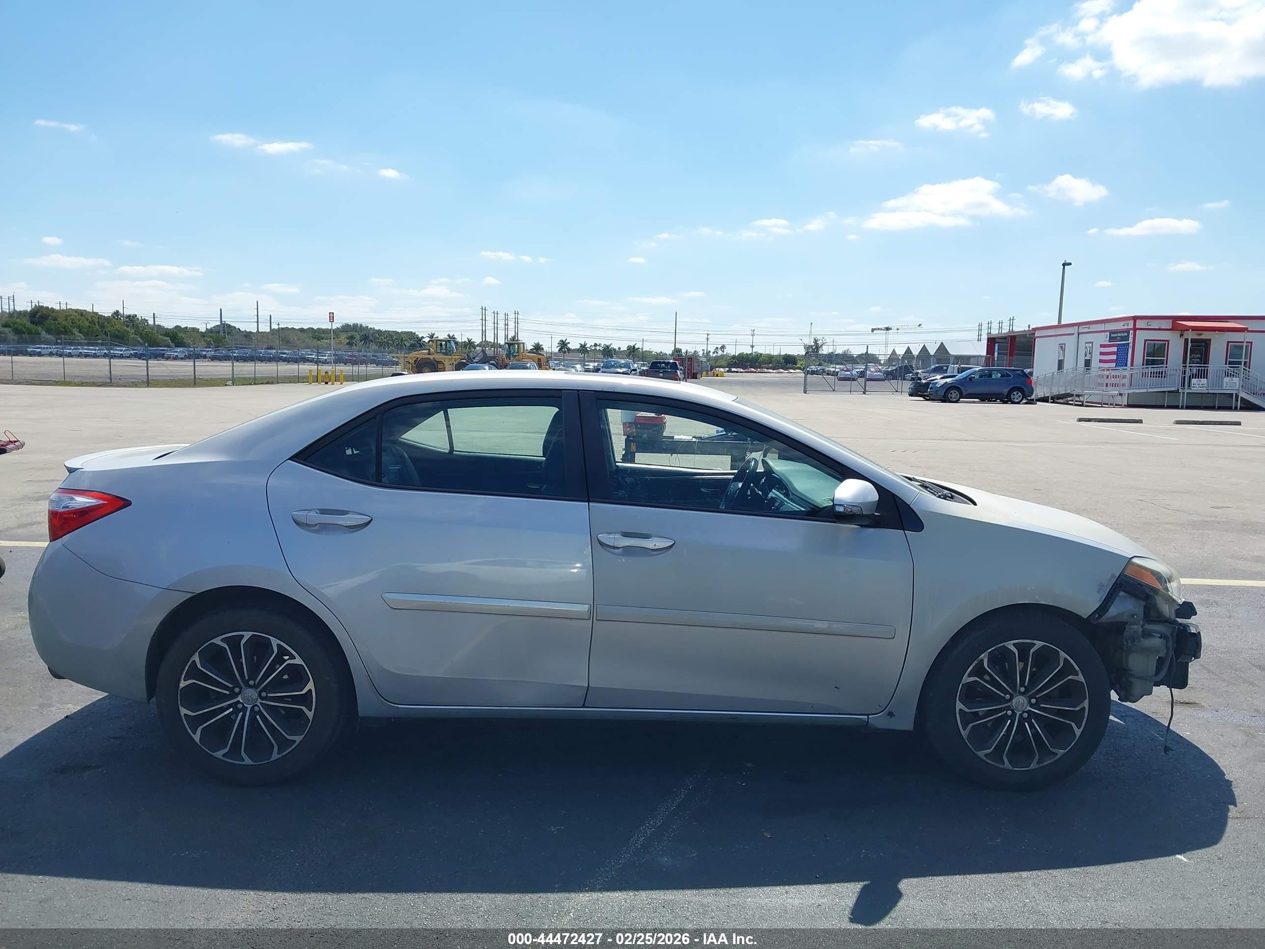 2016 Toyota Corolla S Plus Silver vin: 2T1BURHE8GC568479