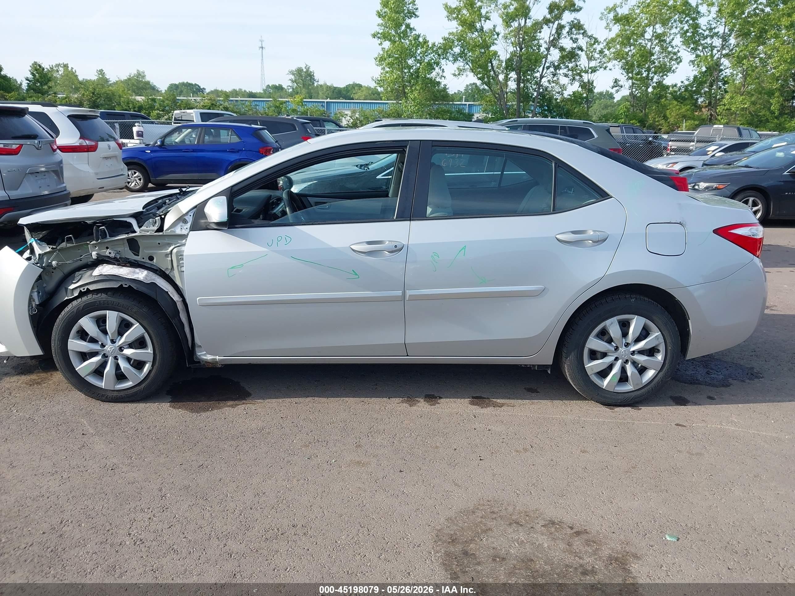 2016 Toyota Corolla Le Silver vin: 2T1BURHE8GC588828