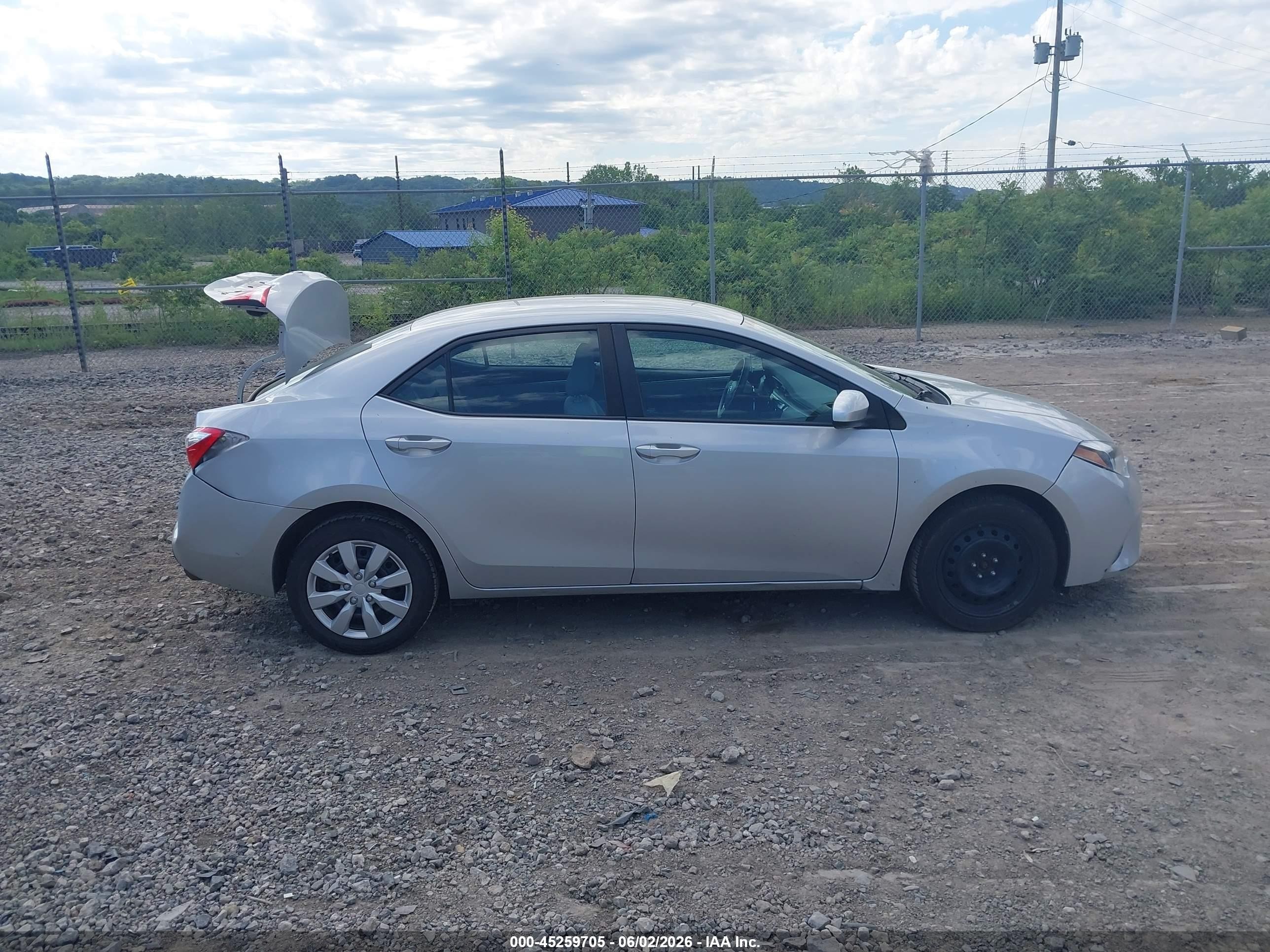 2016 Toyota Corolla Le Silver vin: 2T1BURHE8GC599473