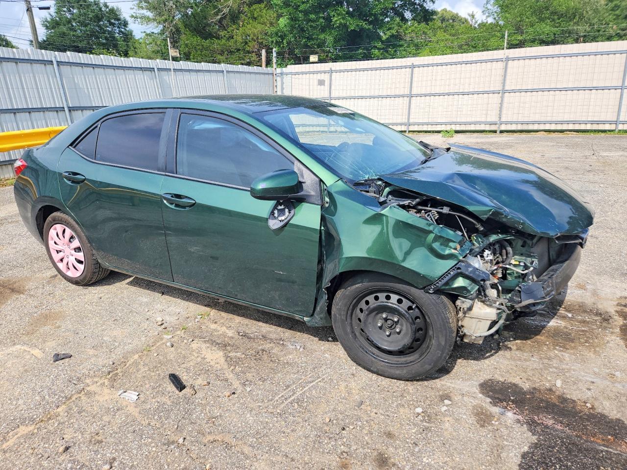 2016 Toyota Corolla Le Green vin: 2T1BURHE8GC683406