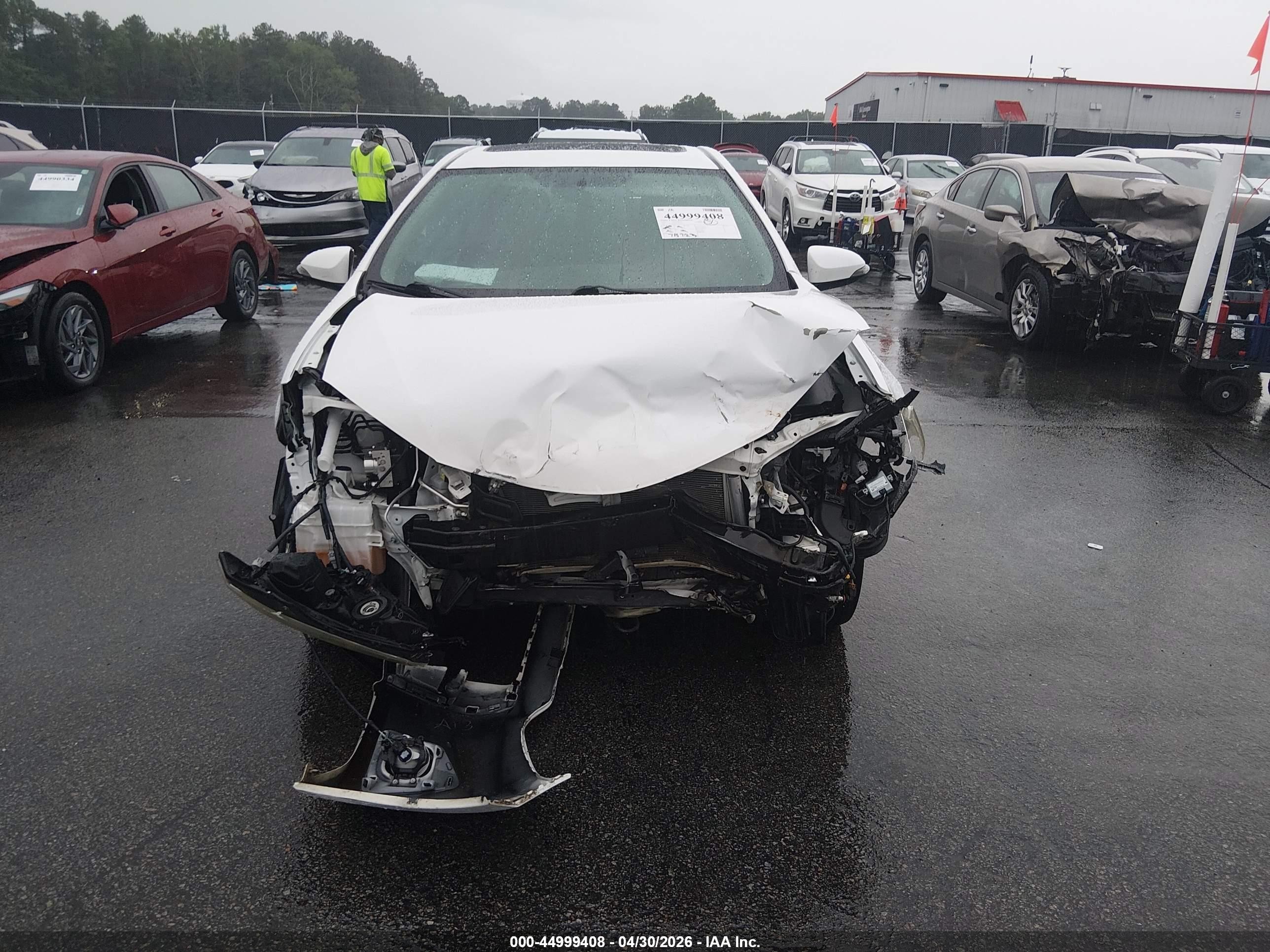 2016 Toyota Corolla S Plus White vin: 2T1BURHE8GC721345