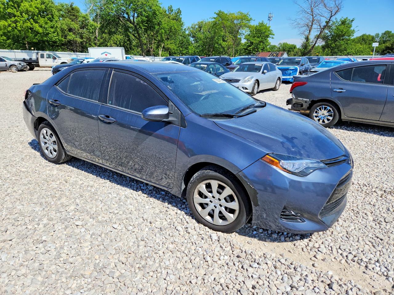 2017 Toyota Corolla Le Серый vin: 2T1BURHE8HC765282