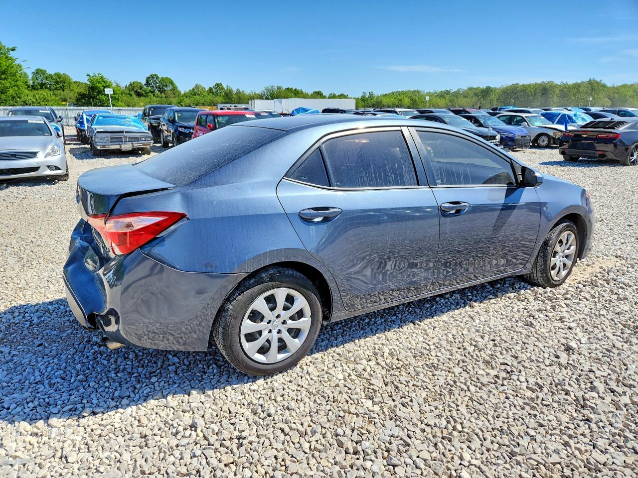 2017 Toyota Corolla Le Серый vin: 2T1BURHE8HC765282