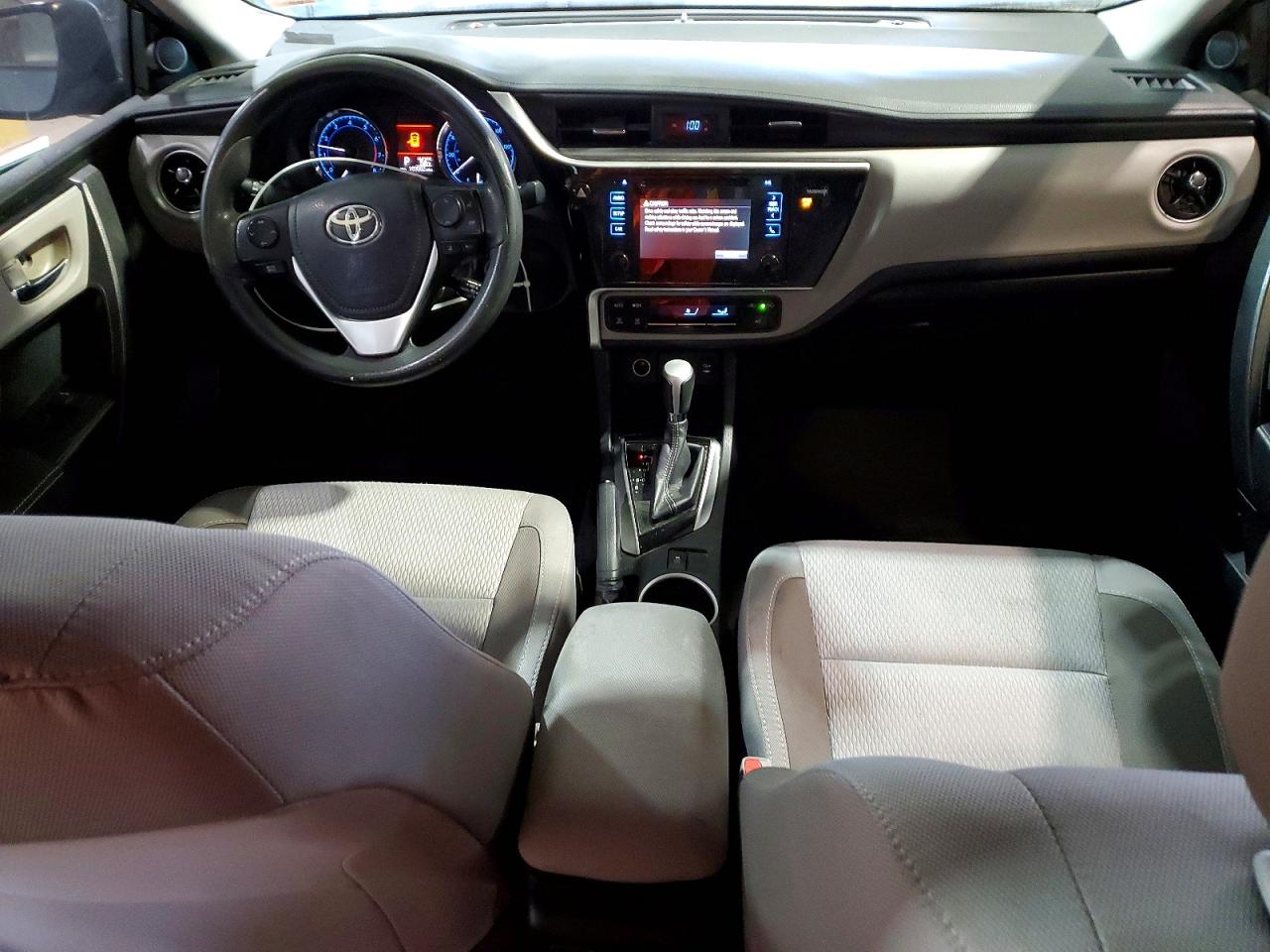 2017 Toyota Corolla Le Серый vin: 2T1BURHE8HC765282