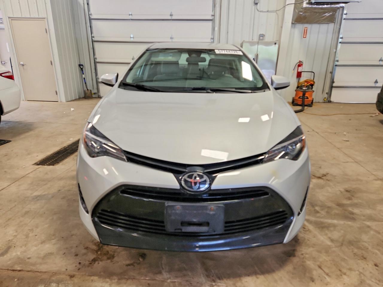 2017 Toyota Corolla Le Silver vin: 2T1BURHE8HC909025